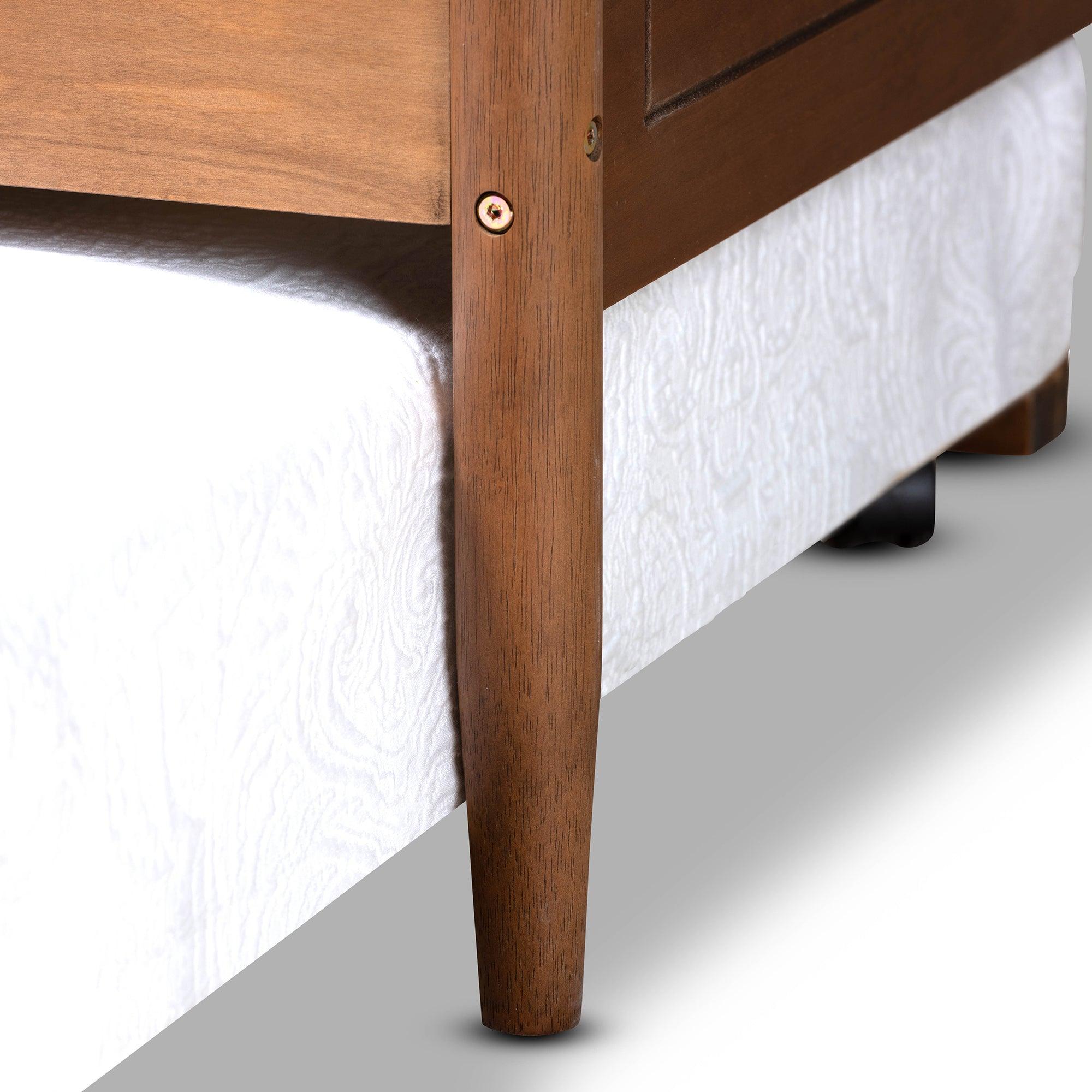 Alya Classic Traditional Farmhouse Finished Wood Daybed