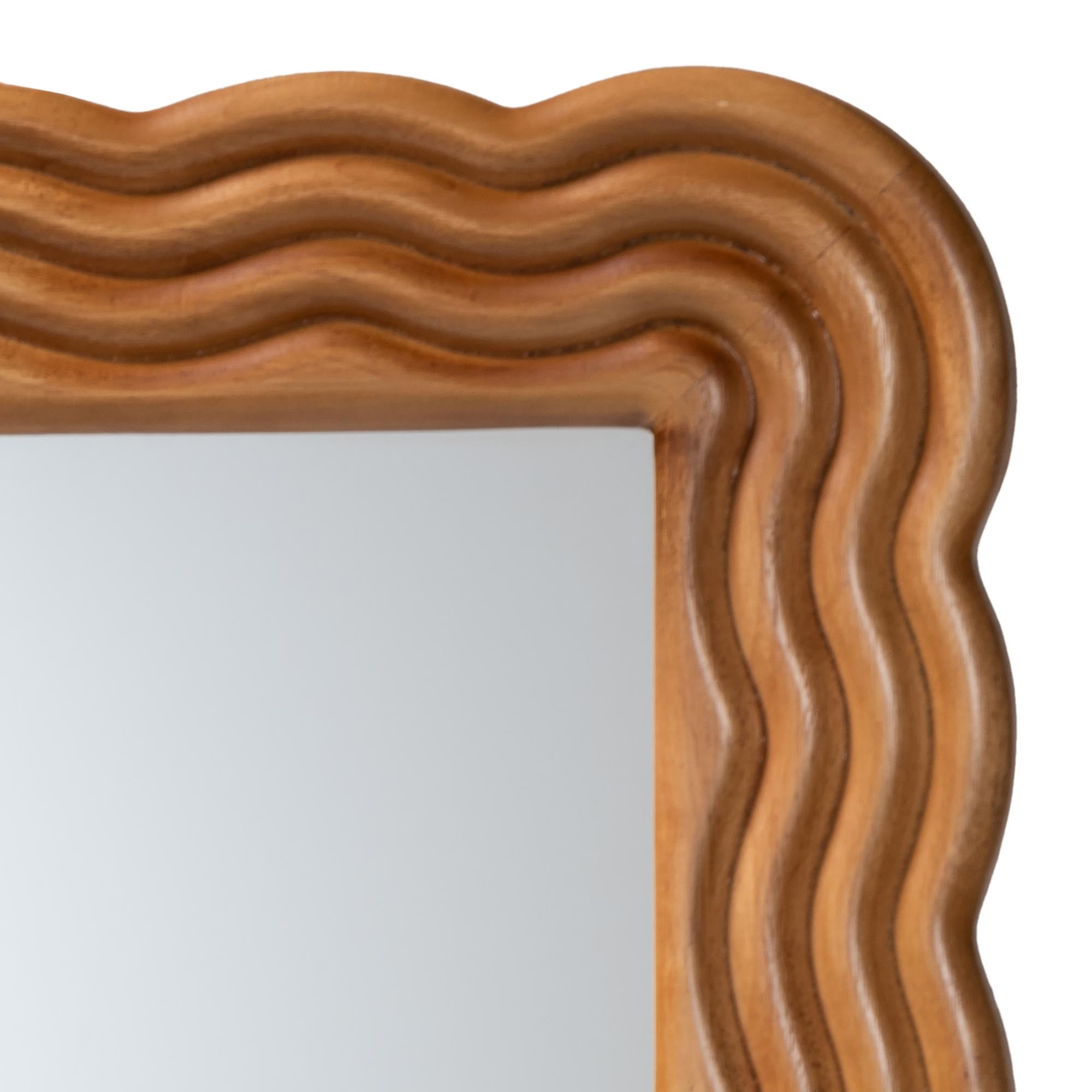 Acantha Modern Scallop-framed Accent Mirror