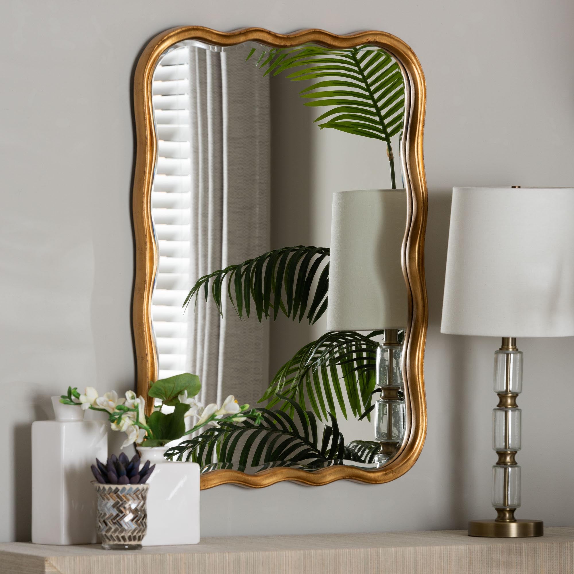 Fredrika leaf Scalloped Wood Accent Wall Mirror