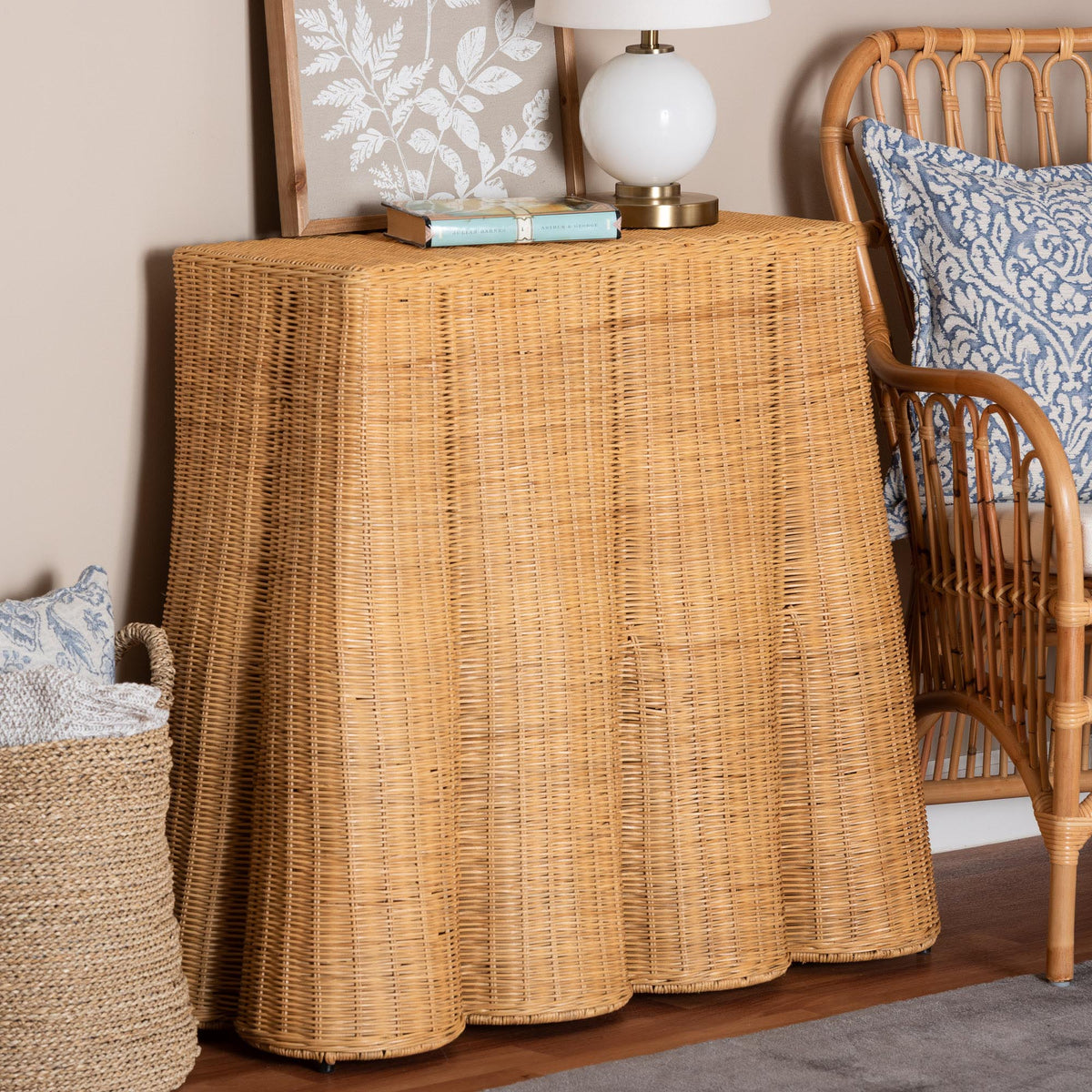 Bali & Pari Palm Scallop Rattan Console Table