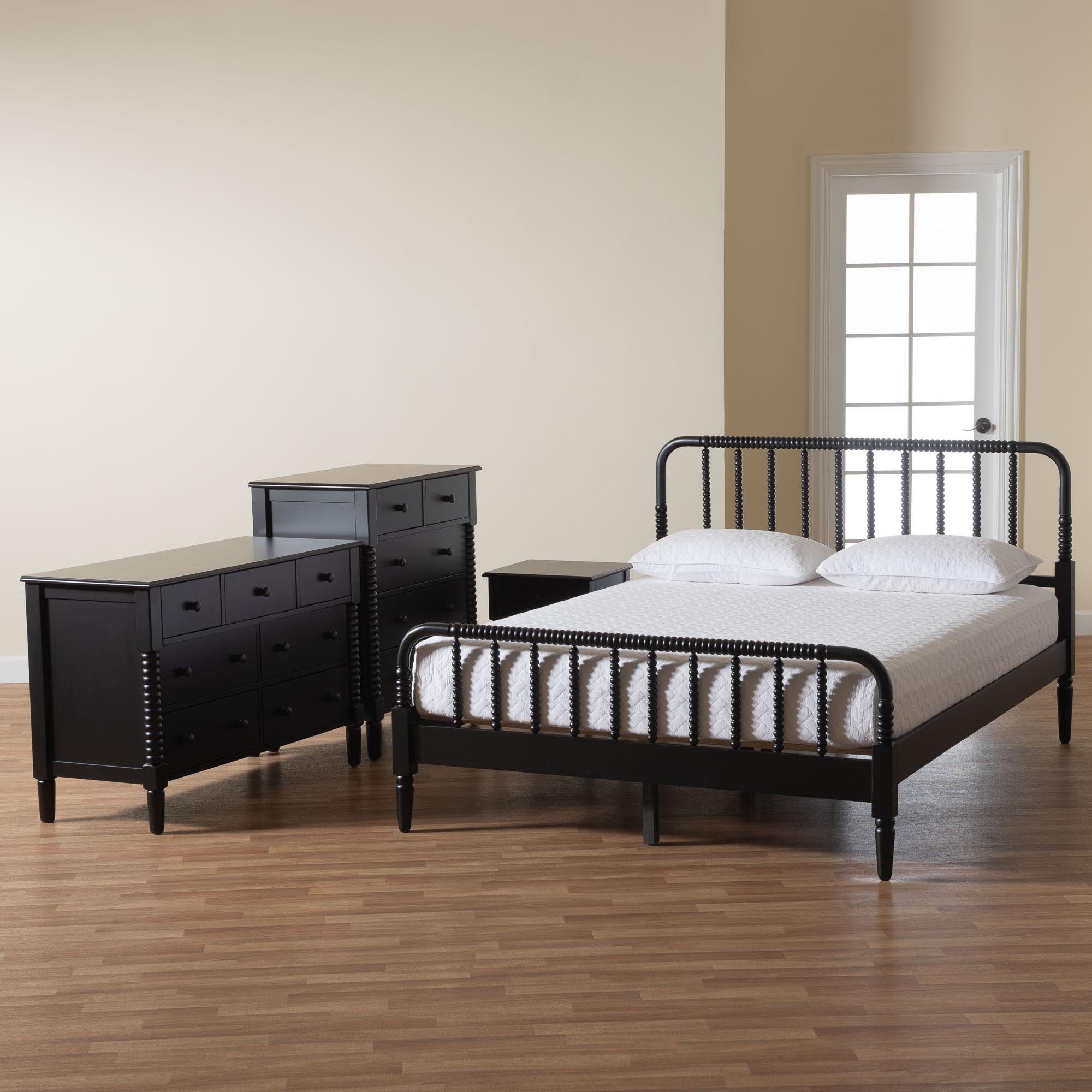 Braith Farmhouse Spindle Wood 4-Piece Bedroom Set