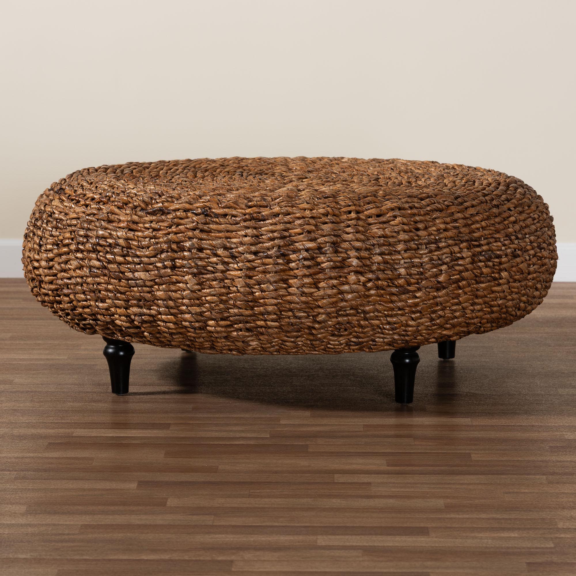 bali & pari Riau Handwoven Seagrass Coffee Table with Wooden Legs - Wicker Round Living Room Table for Living Room or Bedroom Décor