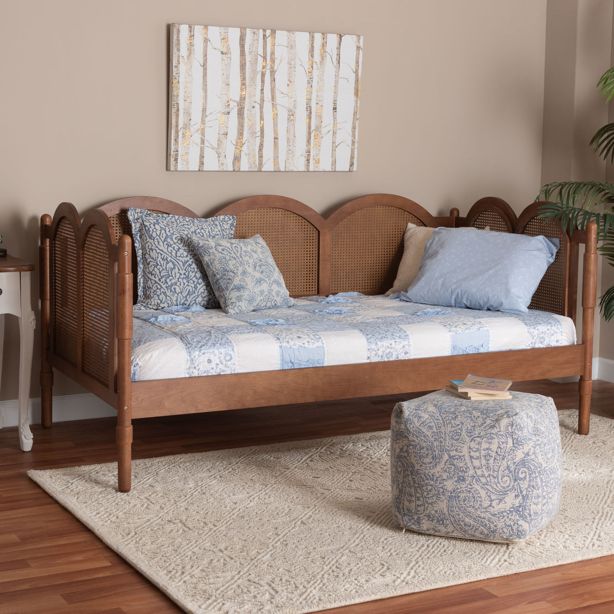 Carmiya Scalloped Daybed