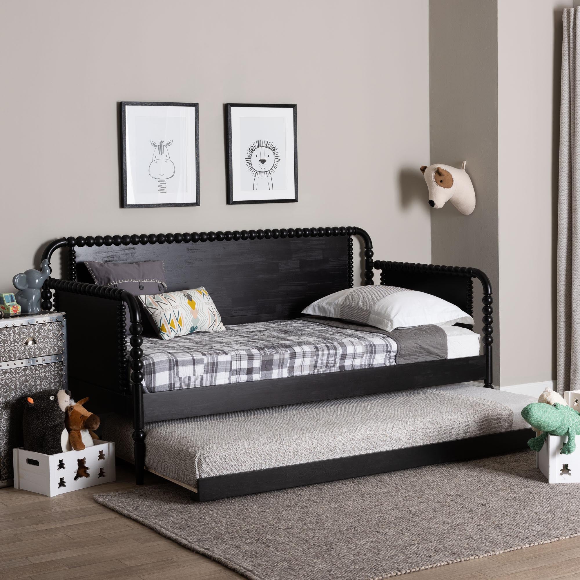 Lucera Bobbin Daybed