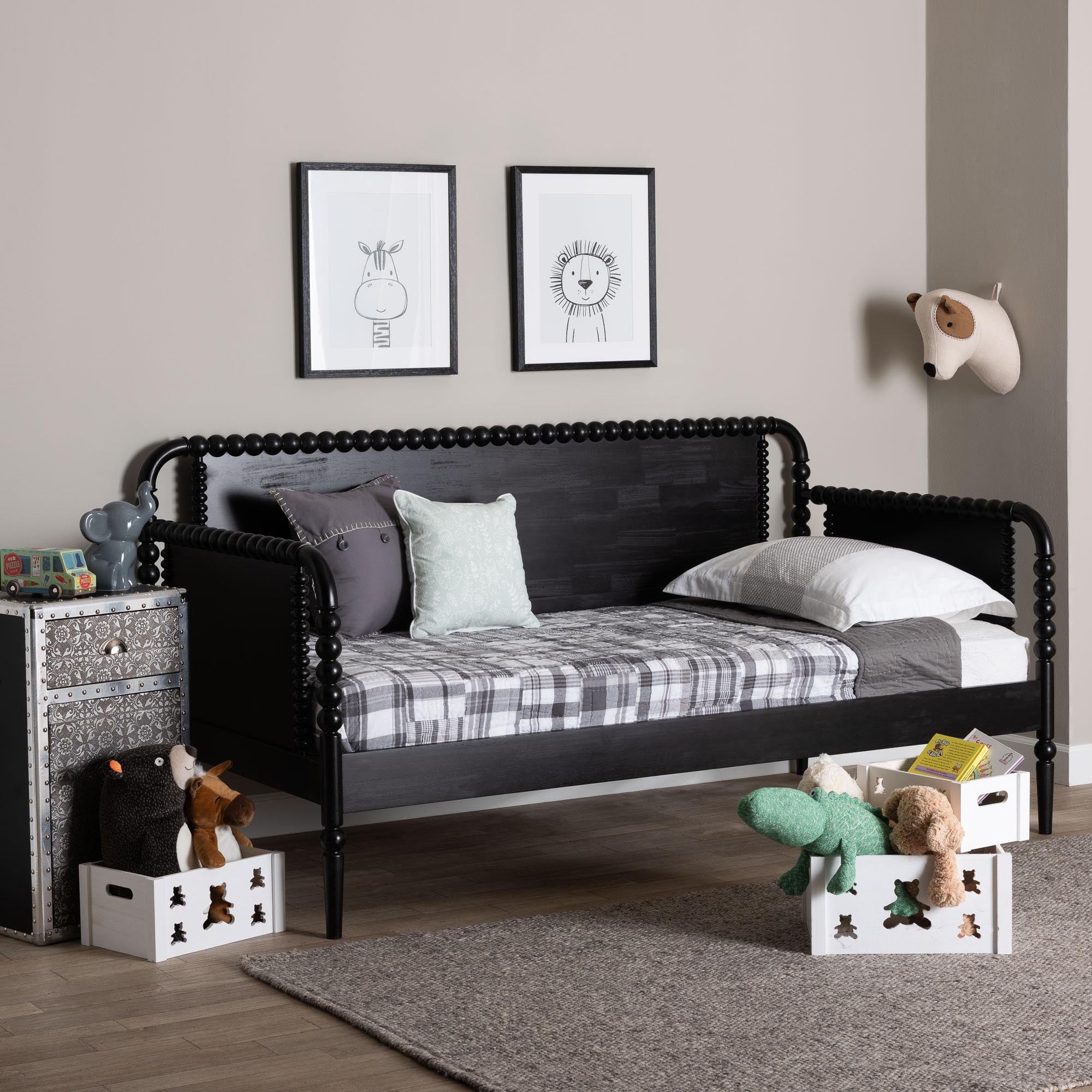 Lucera Bobbin Daybed