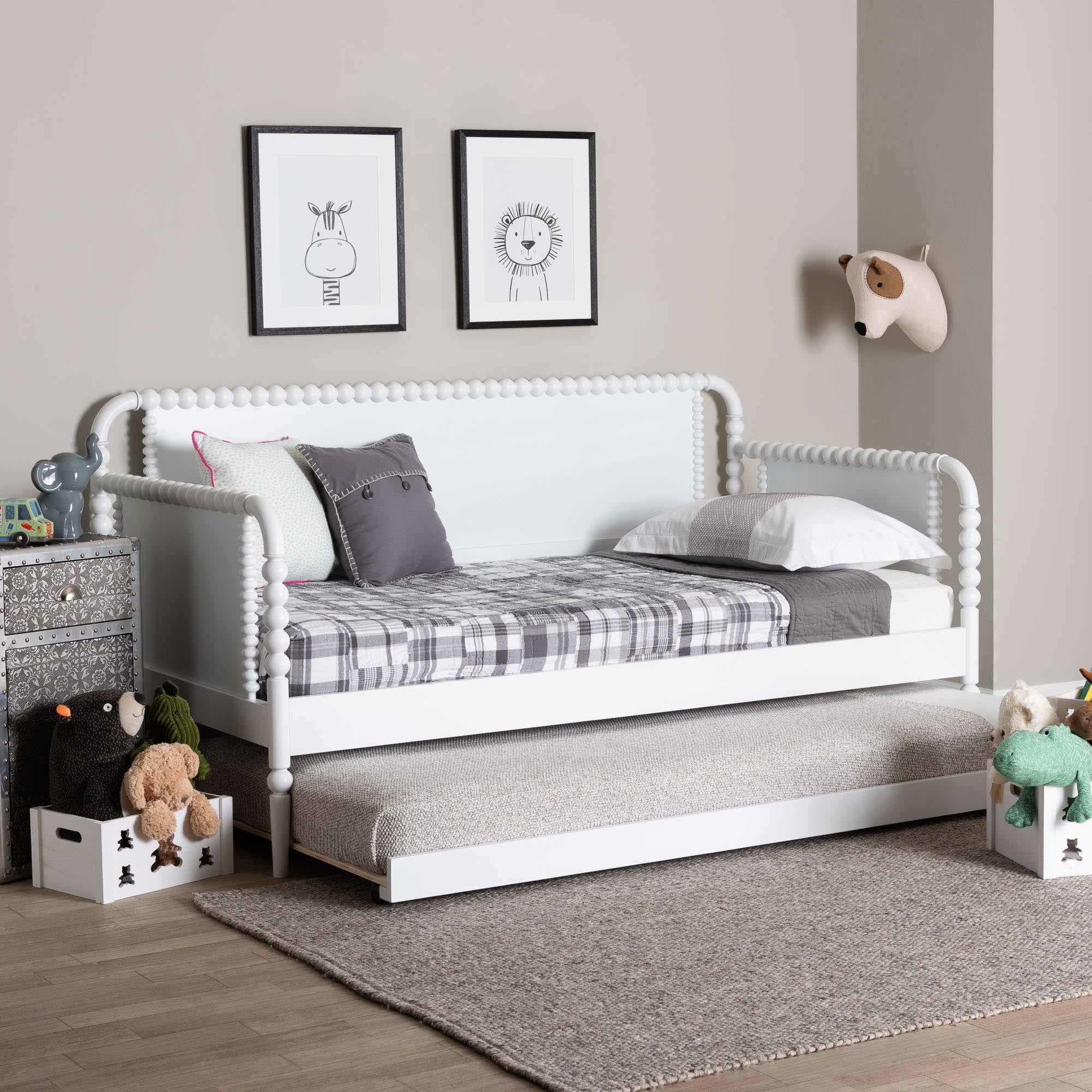 Lucera Bobbin Daybed