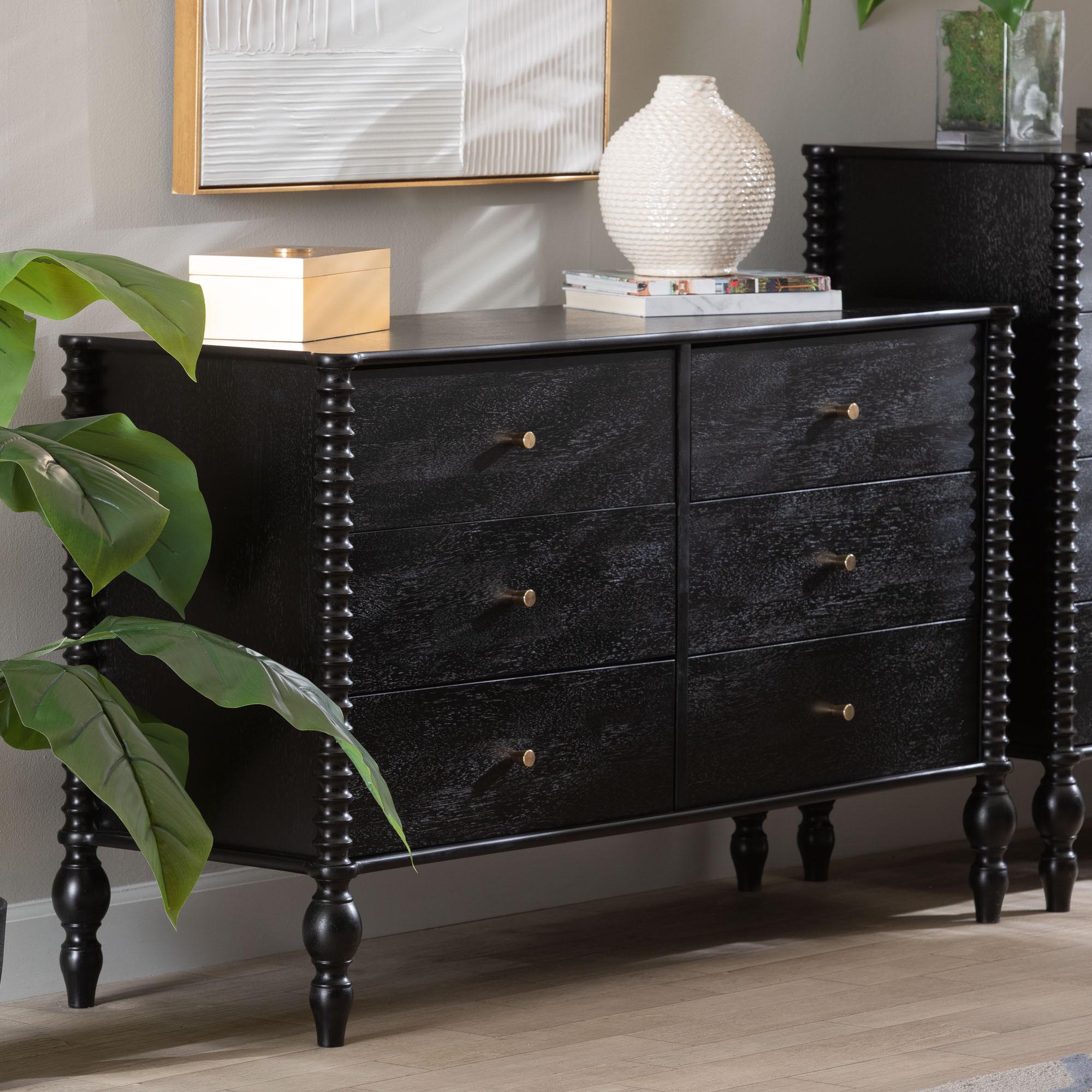 Callison Spindle Dresser 6-Drawer Farmhouse Horizontal Cabinet