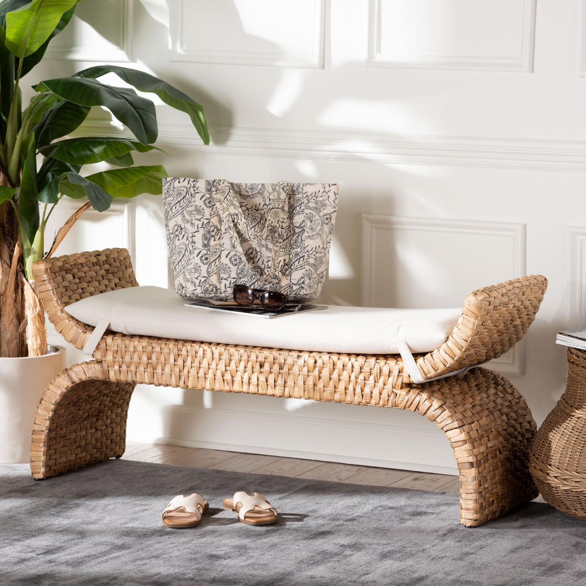 Bali & Pari Agave Woven Seagrass Bench