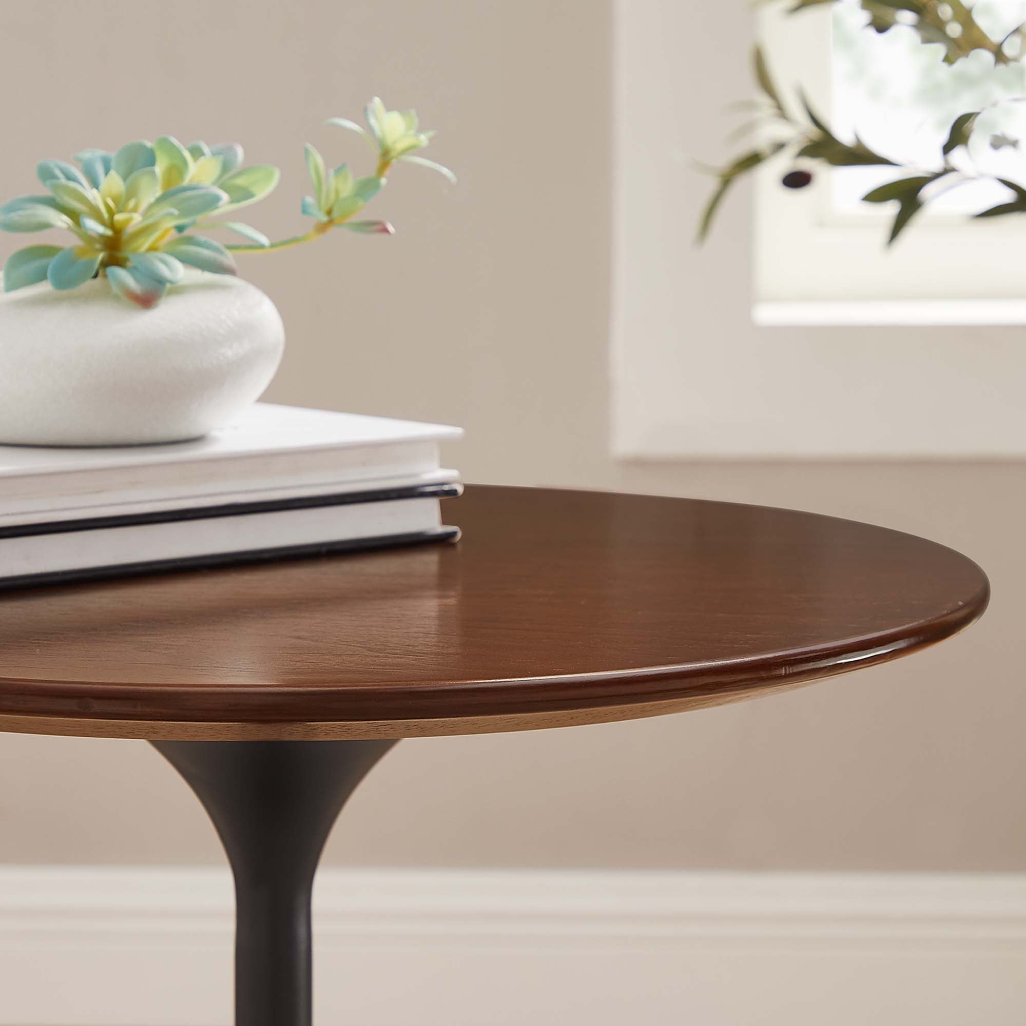 Lippa 20" Round Wood Side Table