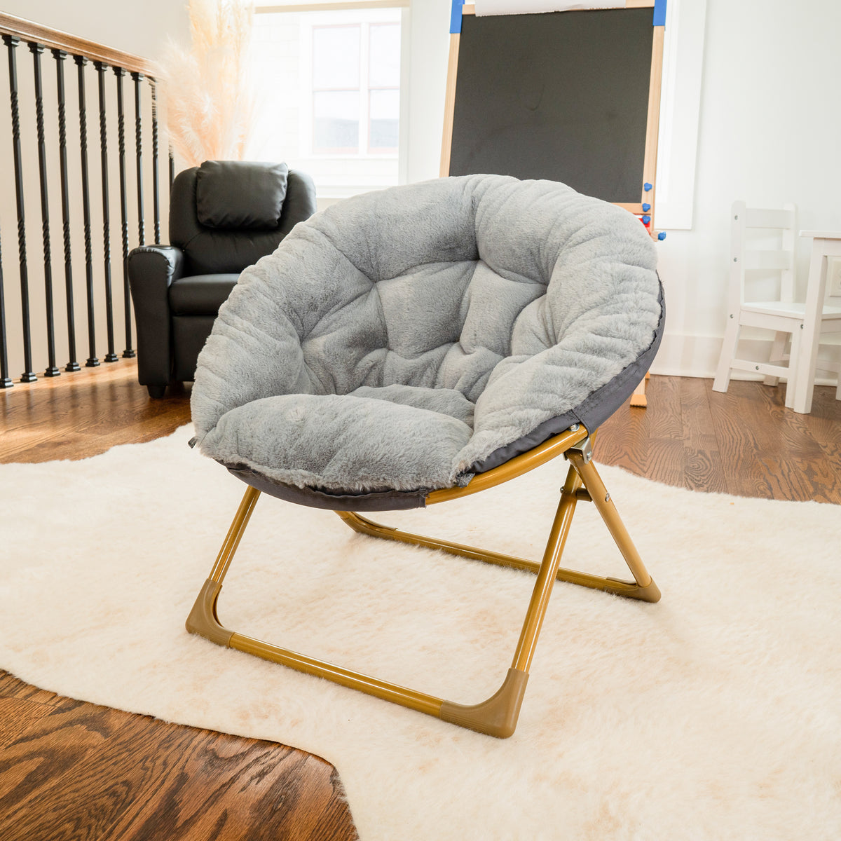 Gwen 23" Kids Cozy Mini Folding Saucer Chair, Faux Fur Moon Chair for Toddlers and Bedroom