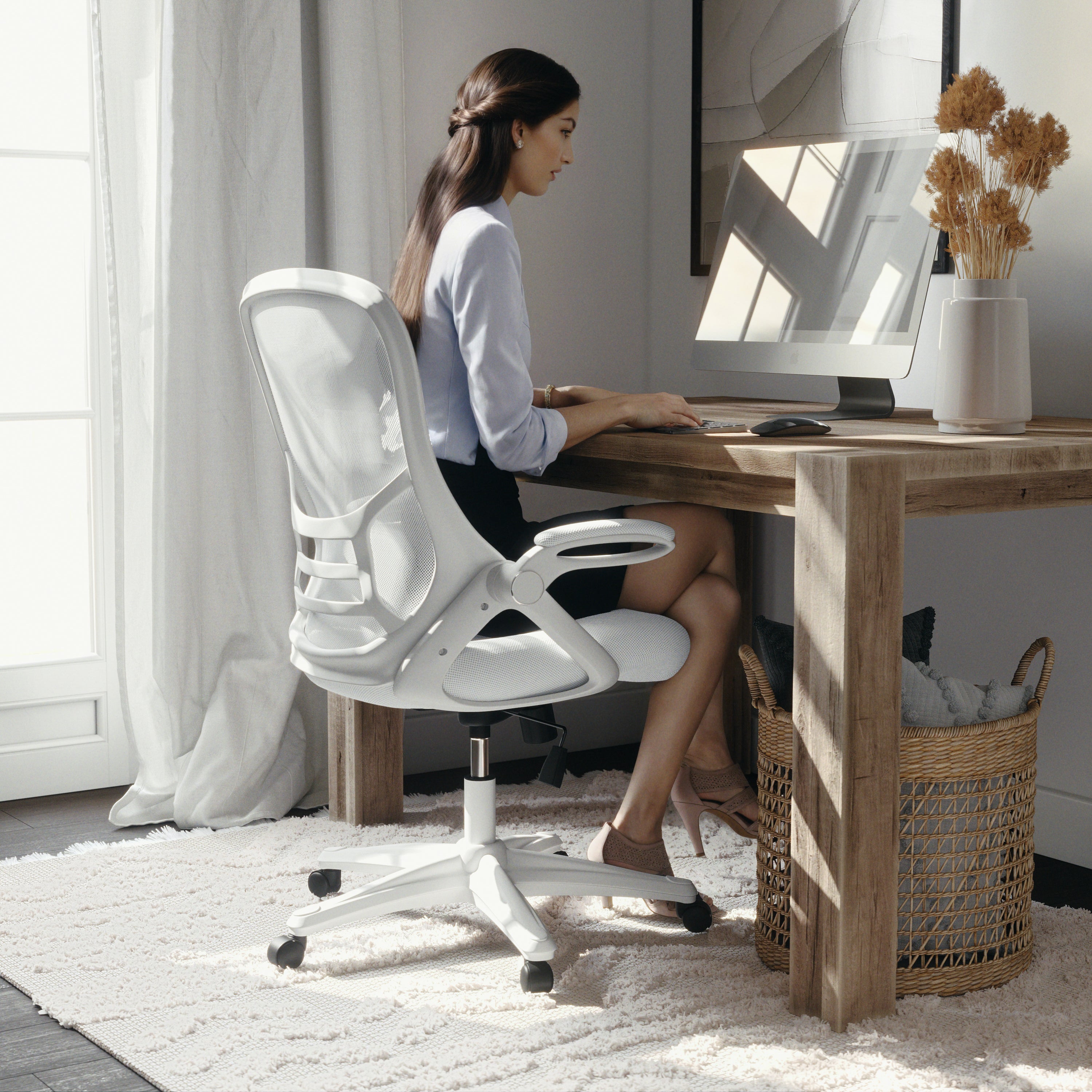 High Back Mesh Ergonomic Swivel Office Chair with Flip-up Arms