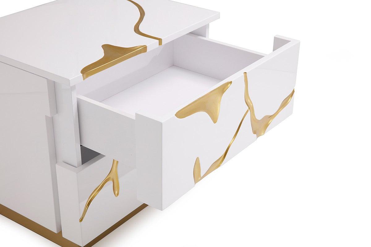 Modrest Sterling Modern Rose Bed with Nightstands