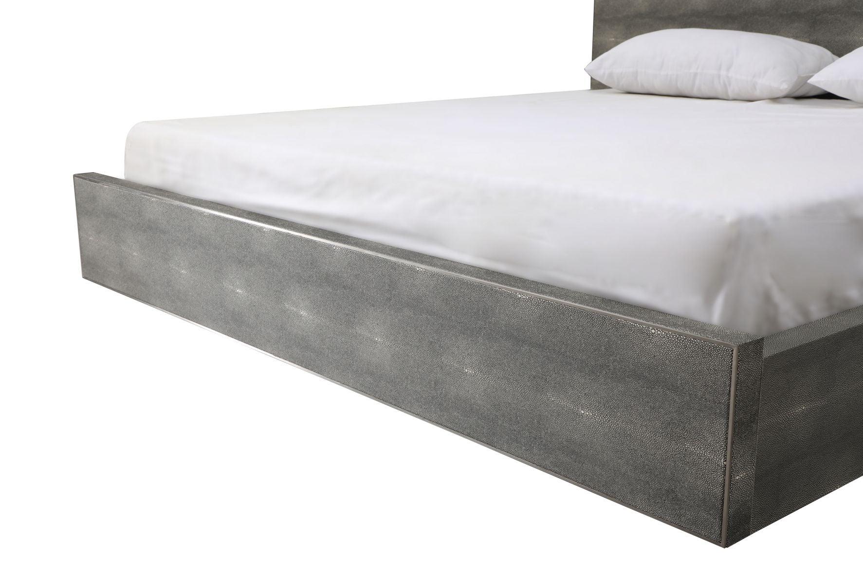 Dynasty Modern Shagreen Bedroom Set 3 Drawer