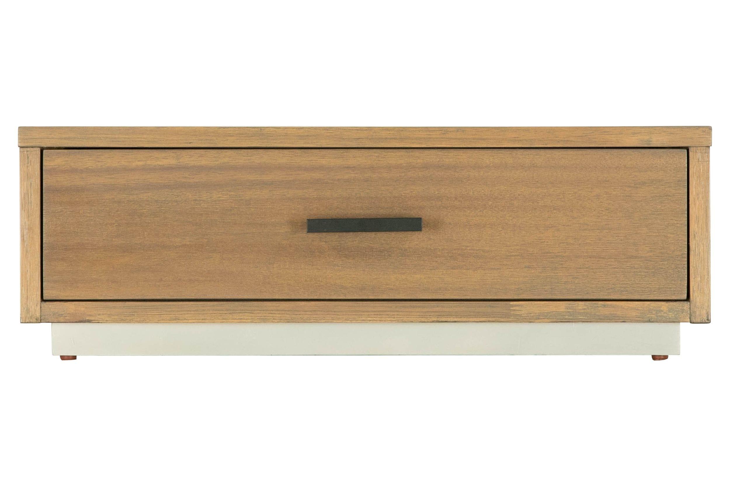 Fantasia Contemporary Bed with Two Nightstands