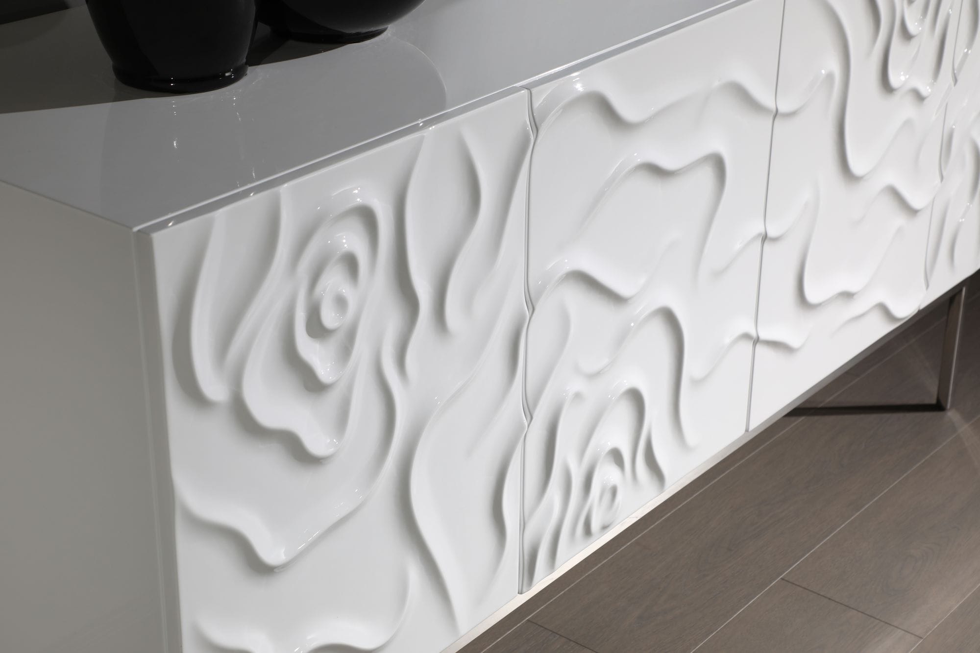 Gwen Modern High Gloss Buffet