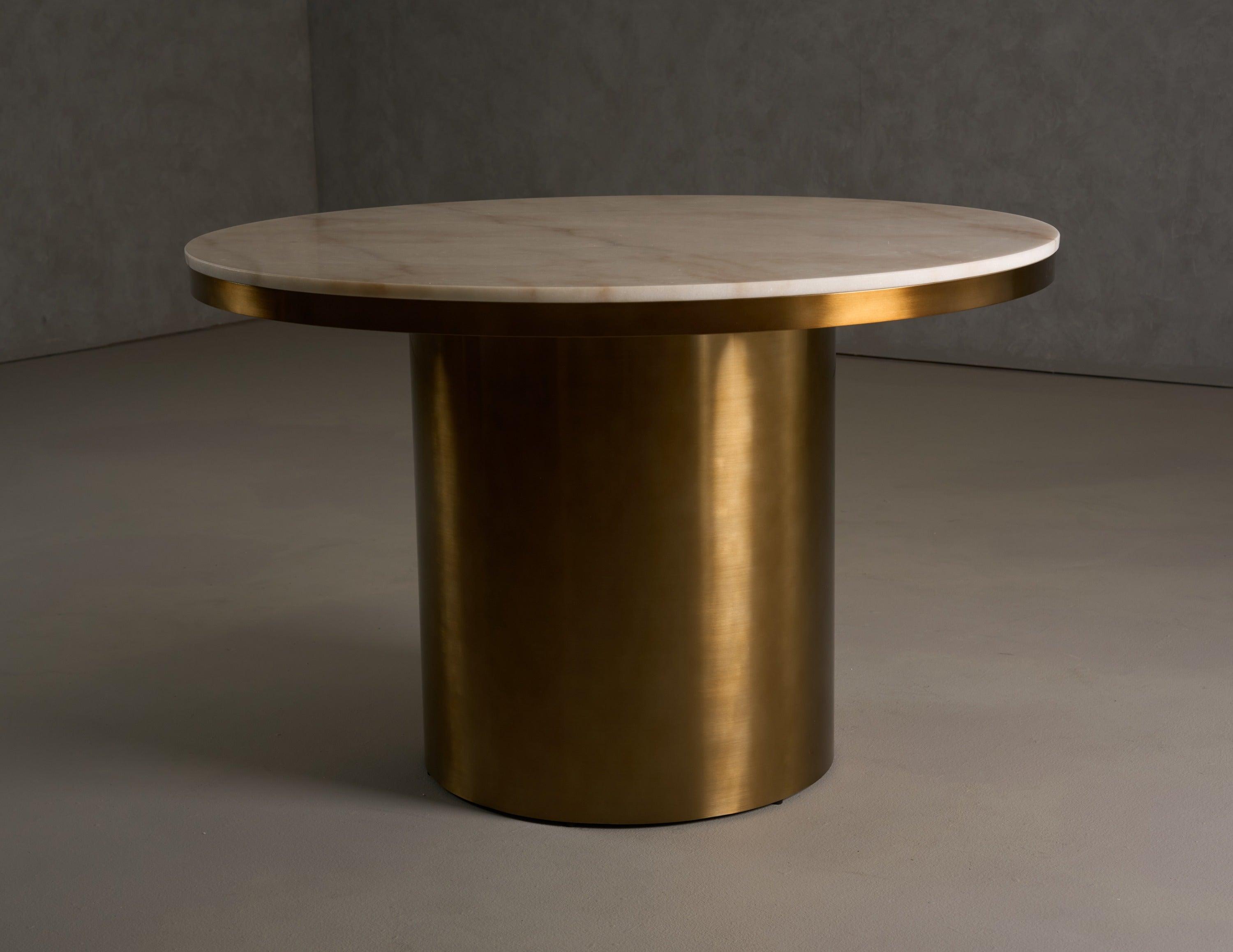 Rocky Glam Marble & Brush Round Dining Table