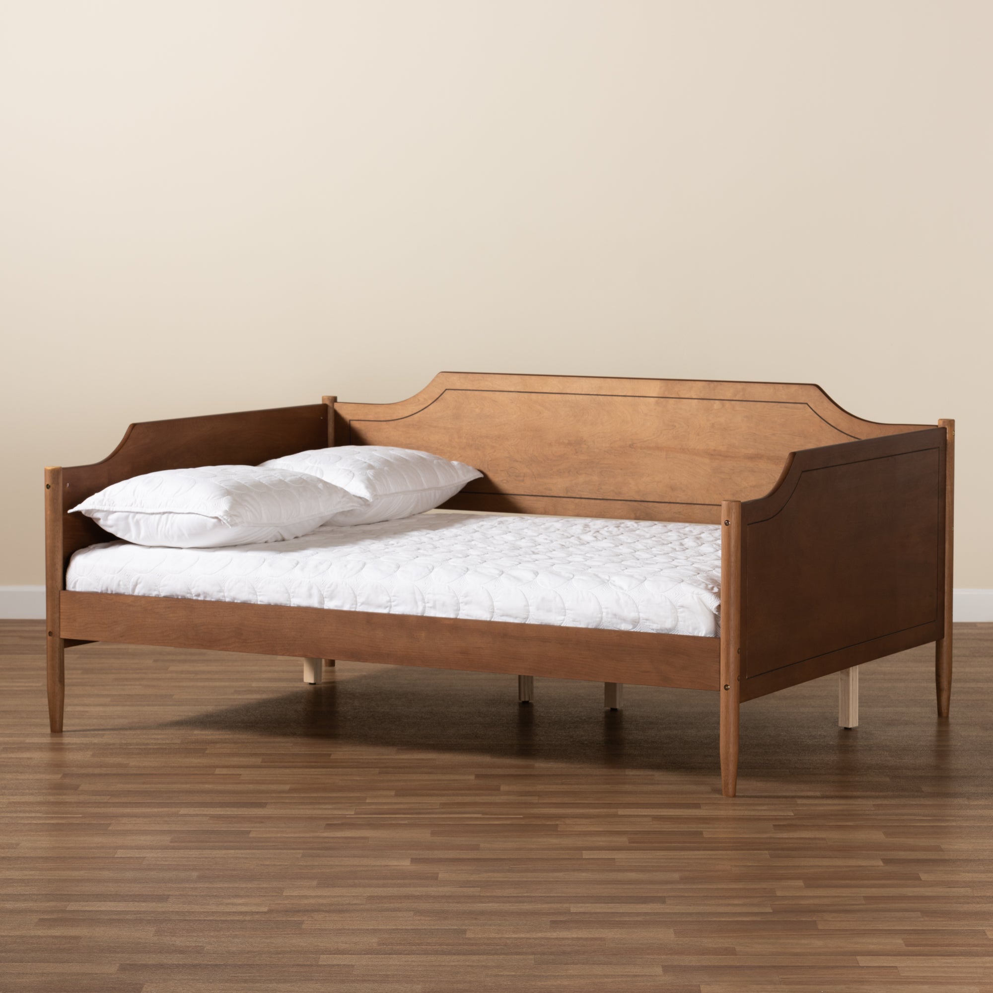 Alya Classic Traditional Farmhouse Finished Wood Daybed
