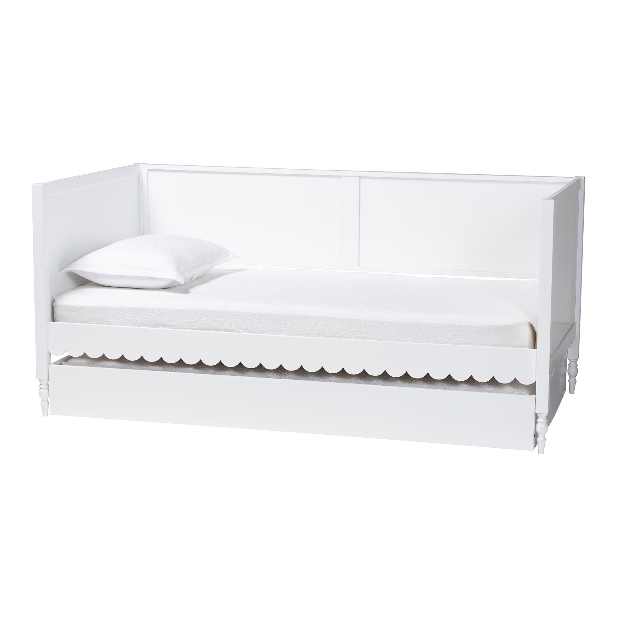 Roni Modern Scalloped Wood Daybed