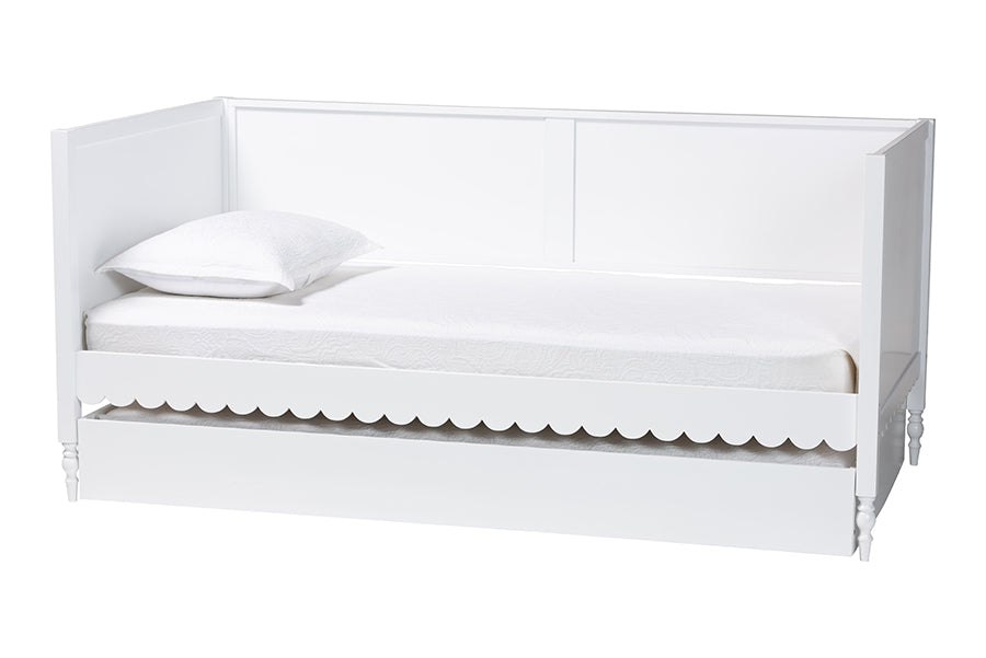 Roni Modern Scalloped Wood Daybed