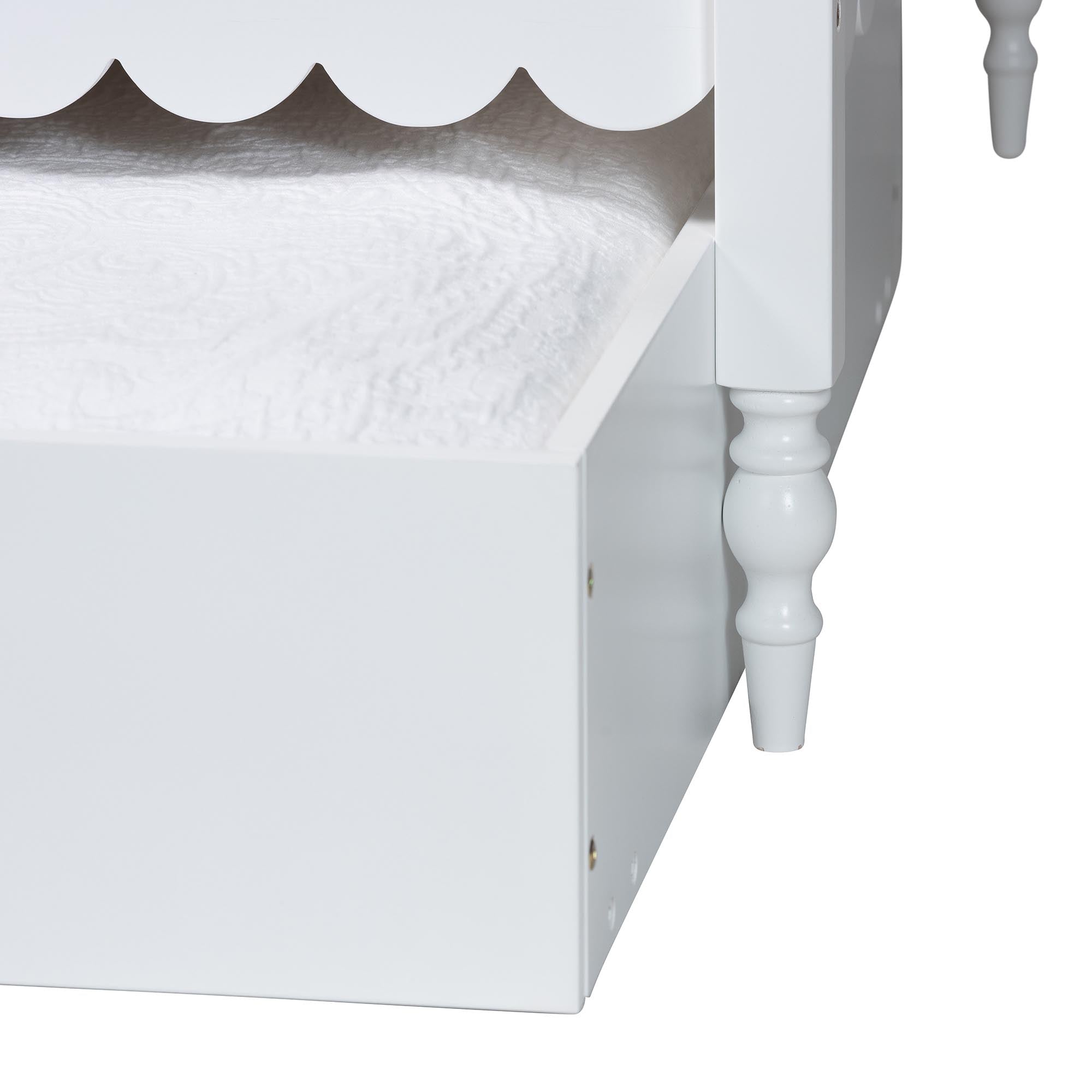 Roni Modern Scalloped Wood Daybed