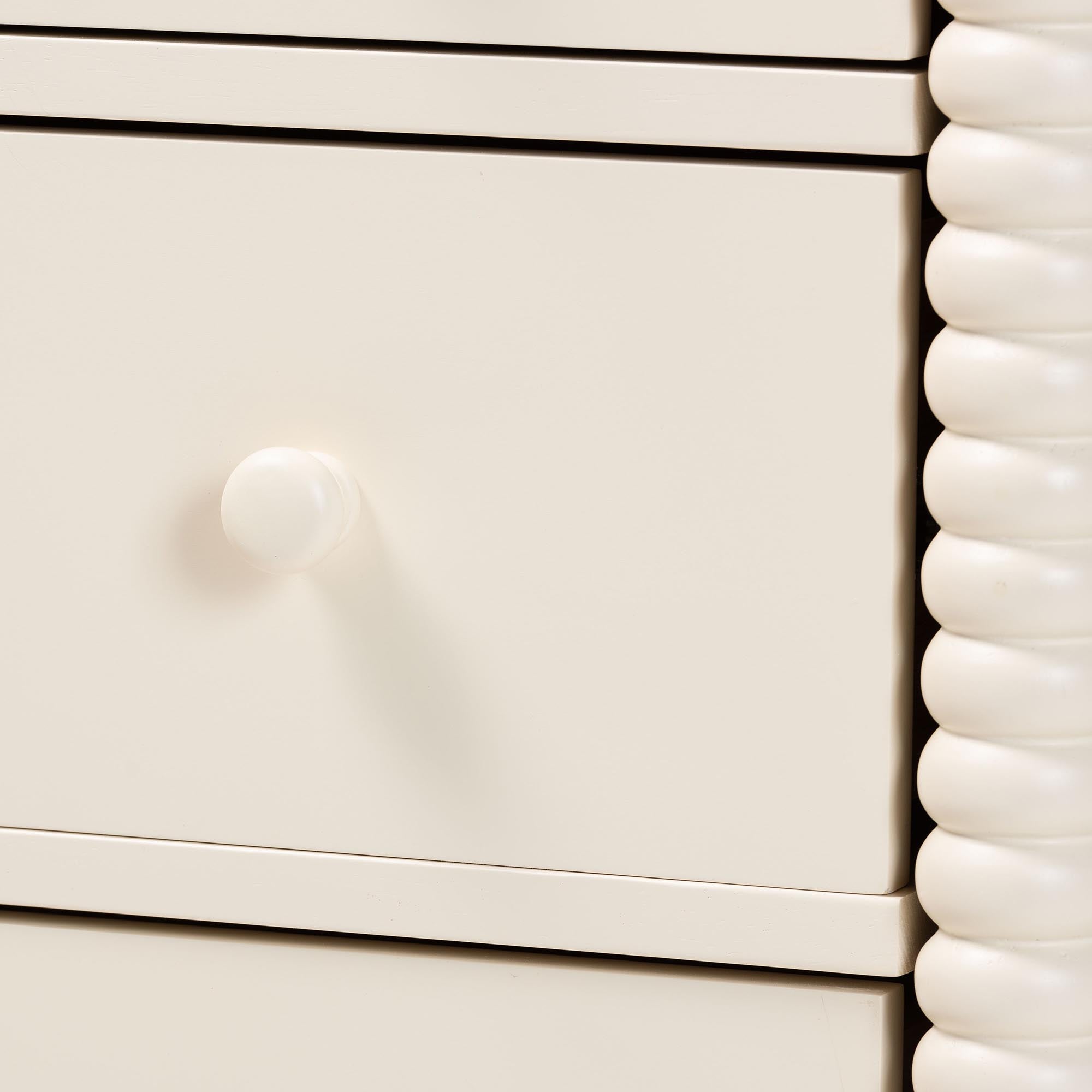 Braith Farmhouse Spindle Wood 5-Drawer Chest