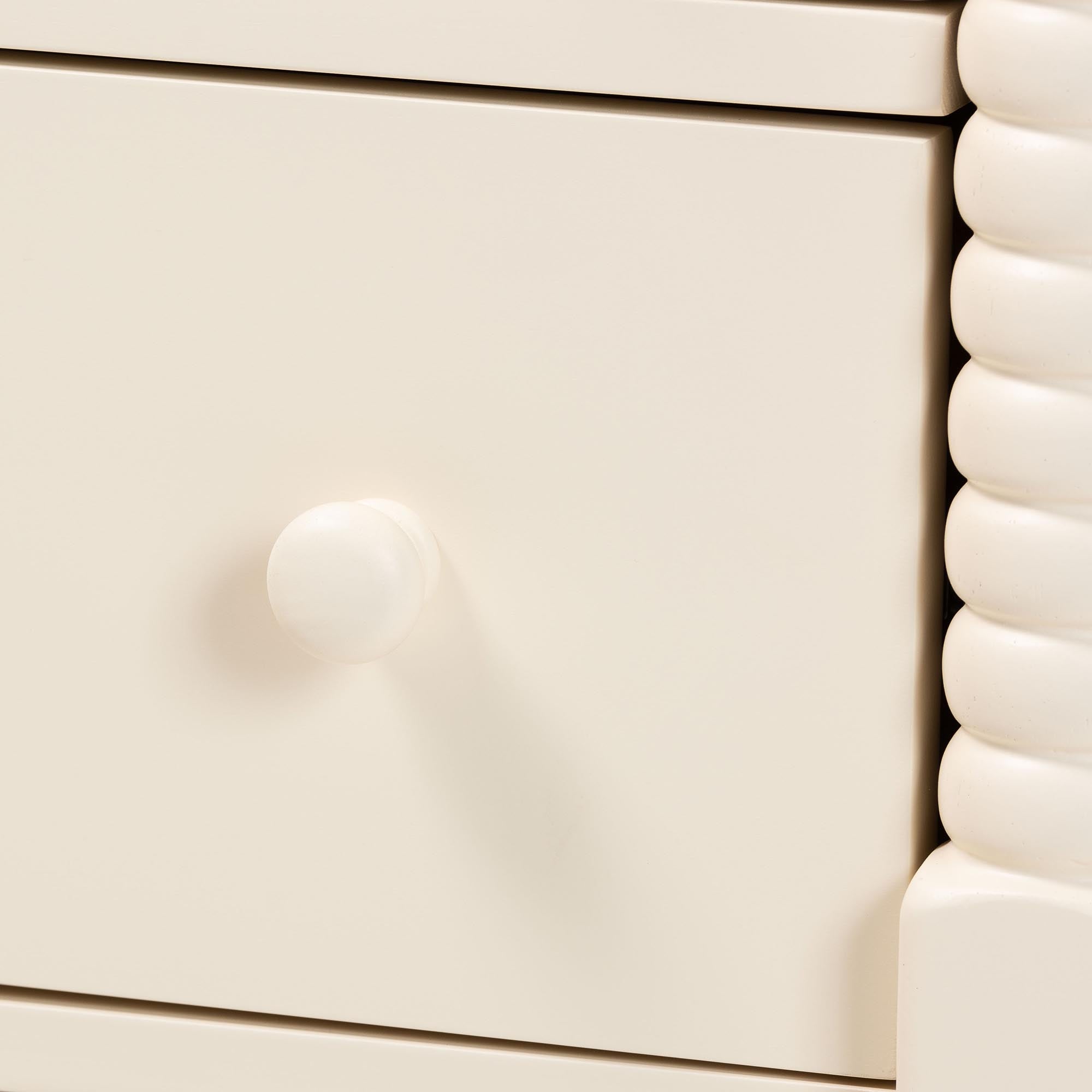 Braith Farmhouse Spindle Wood 7-Drawer Dresser