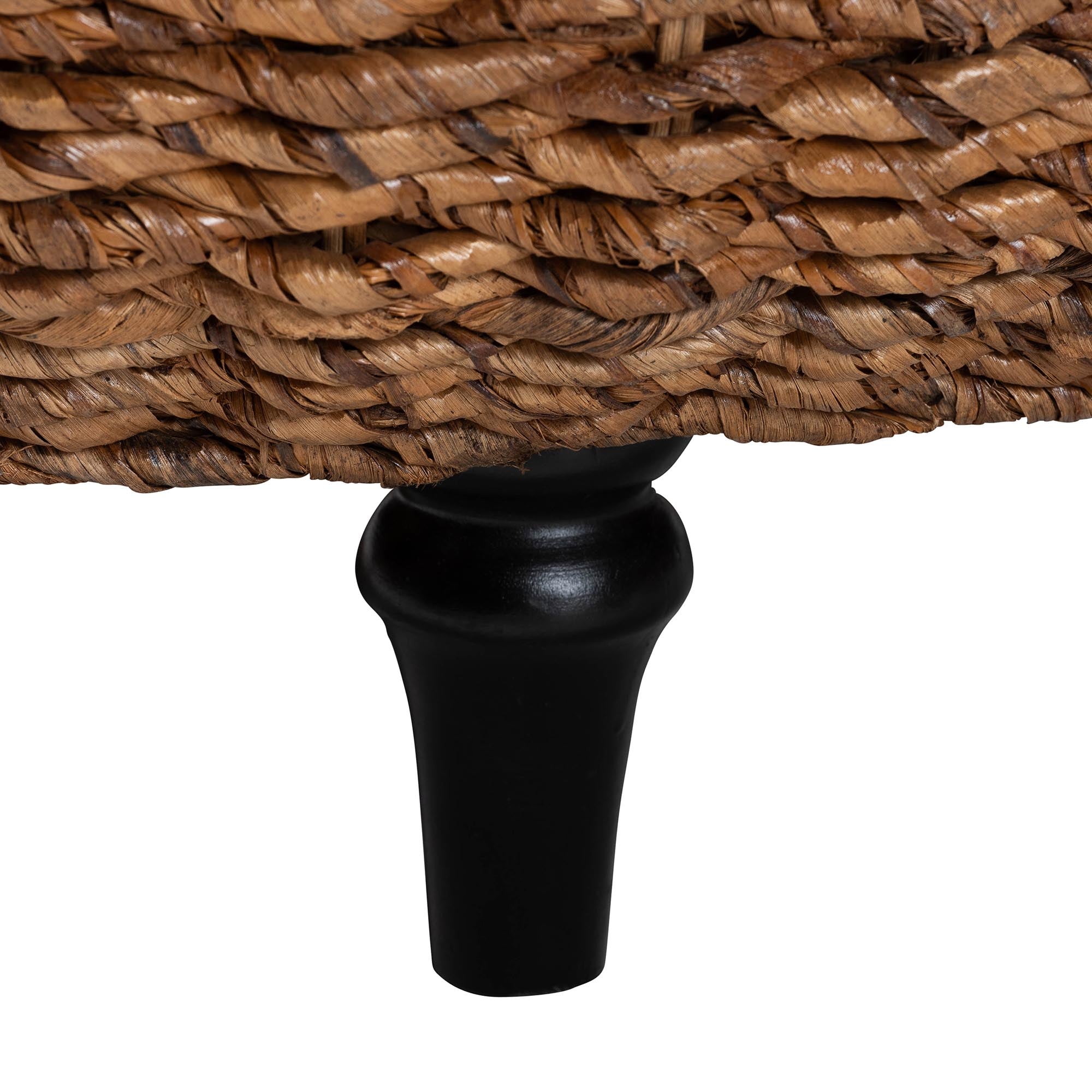 bali & pari Riau Handwoven Seagrass Coffee Table with Wooden Legs - Wicker Round Living Room Table for Living Room or Bedroom Décor