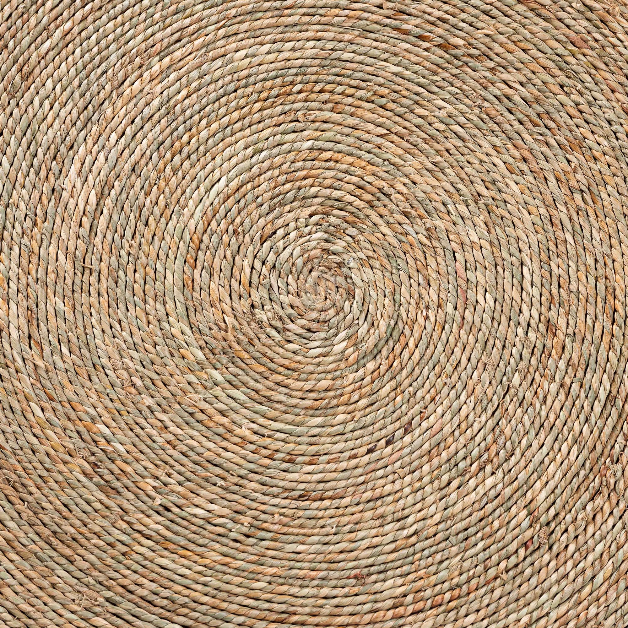 bali & pari Fumito Handwoven Seagrass End Table - Round Boho Side Table with Wrapped Frame, Handmade Coastal Décor for Living Room or Sun Room