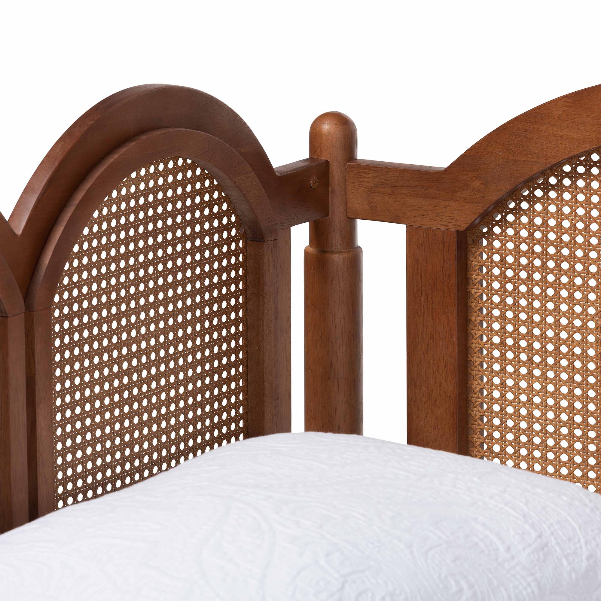 Carmiya Scalloped Daybed