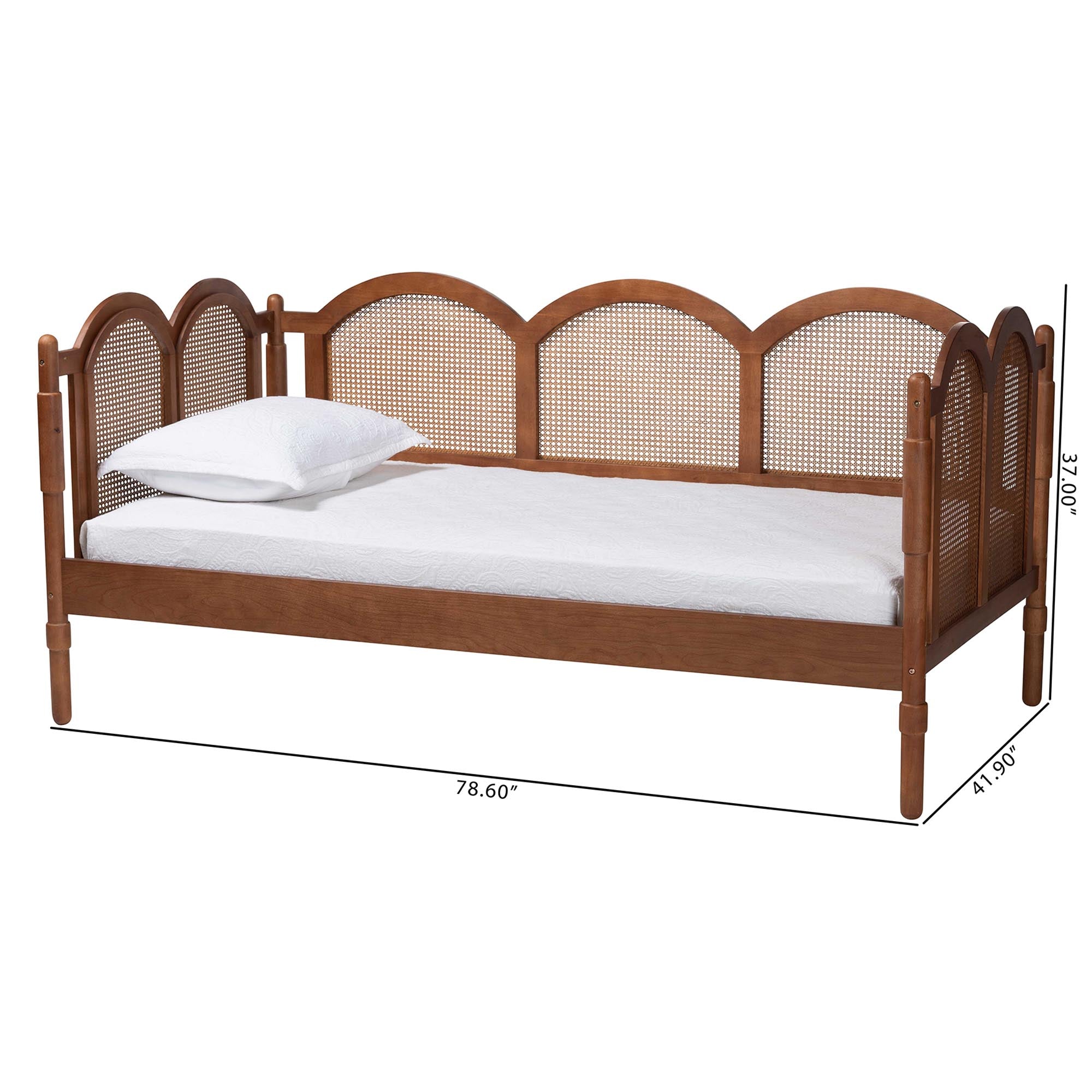 Carmiya Scalloped Daybed