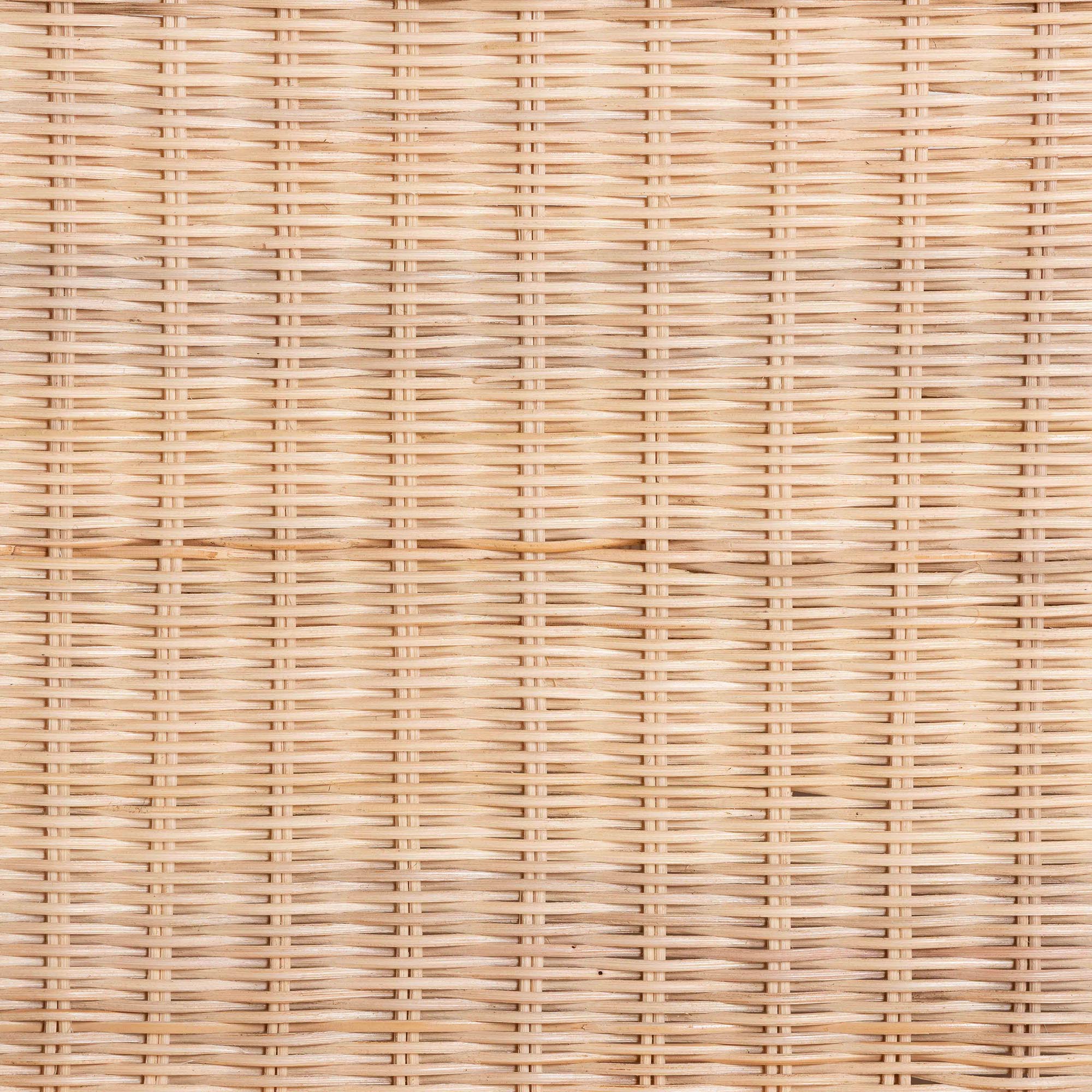 bali & pari Weyman Scalloped Rattan End Table with Removable Tray Top - Handwoven Rattan Accent Table with Shelf, Coastal Boho Style Side Table for Living Room or Bedroom