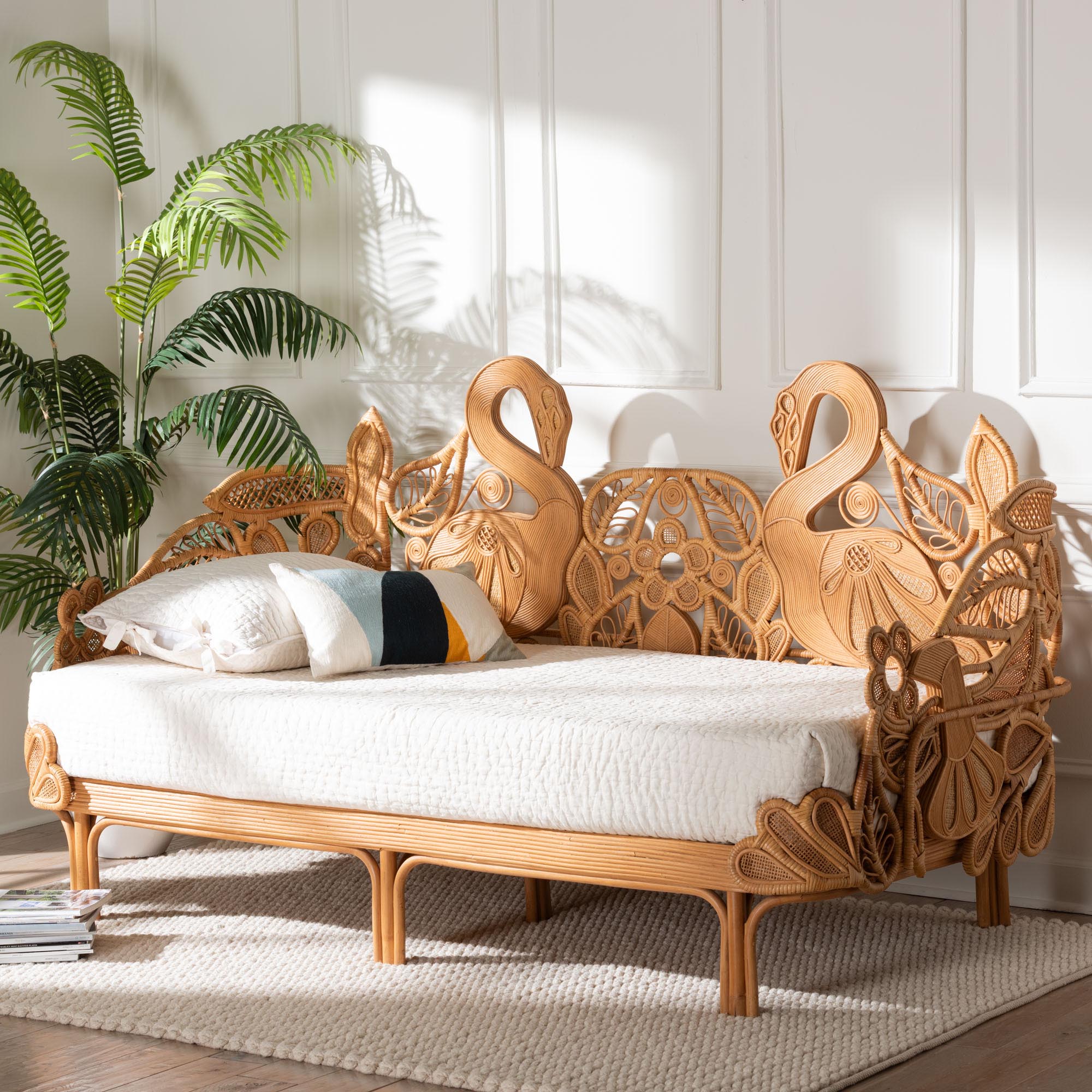 Bali & Pari Aves Rattan Daybed