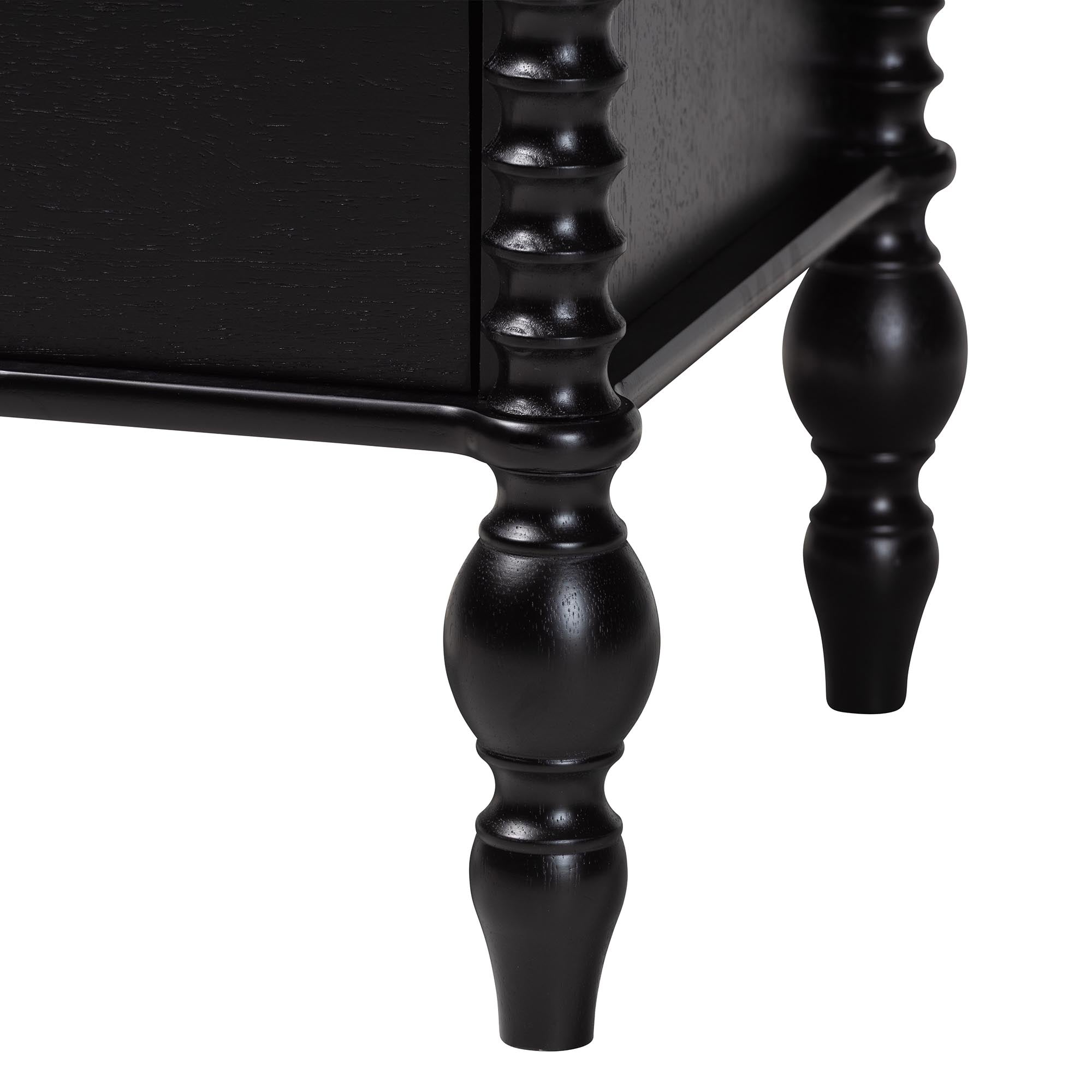 Callison Spindle 4-Piece Bedroom Set