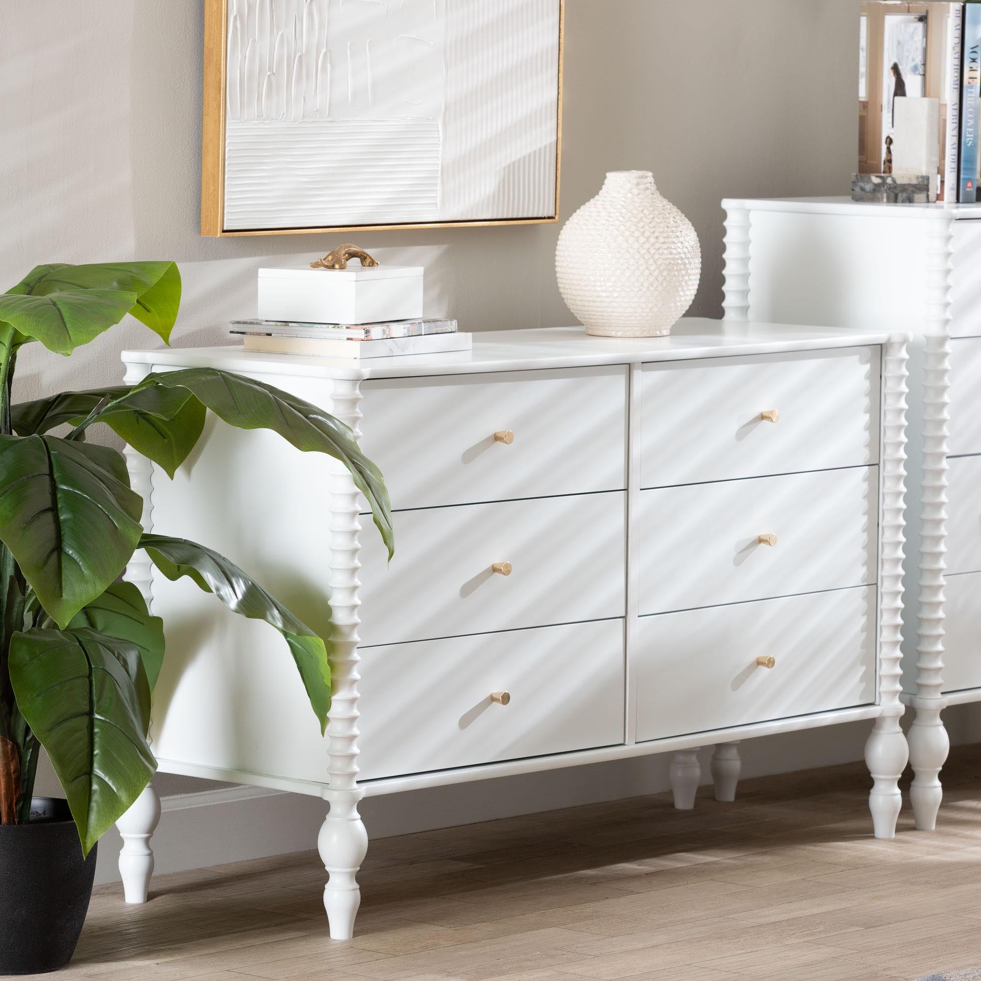 Callison Spindle Dresser 6-Drawer Farmhouse Horizontal Cabinet
