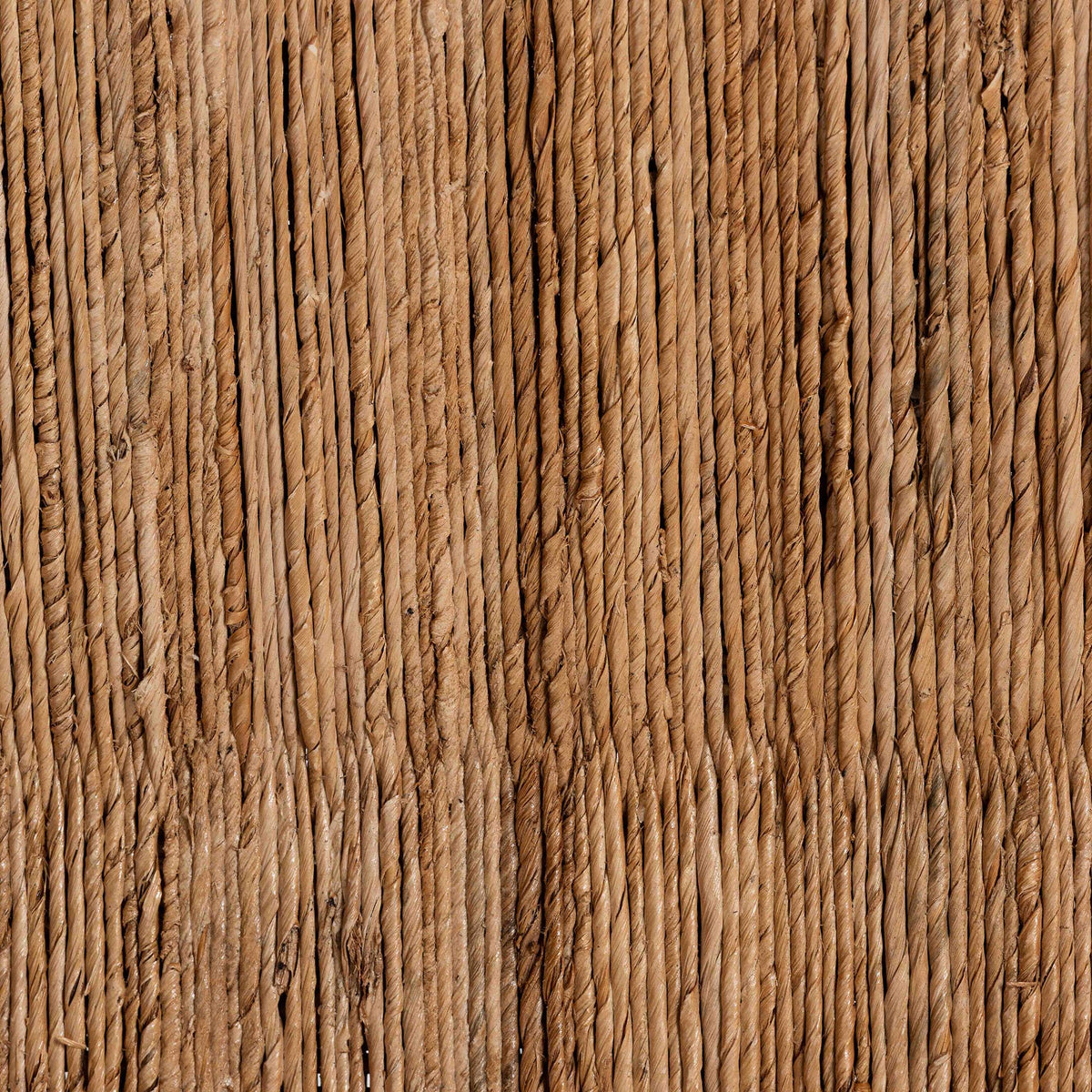 Bali & Pari Ismael Accent Bench
