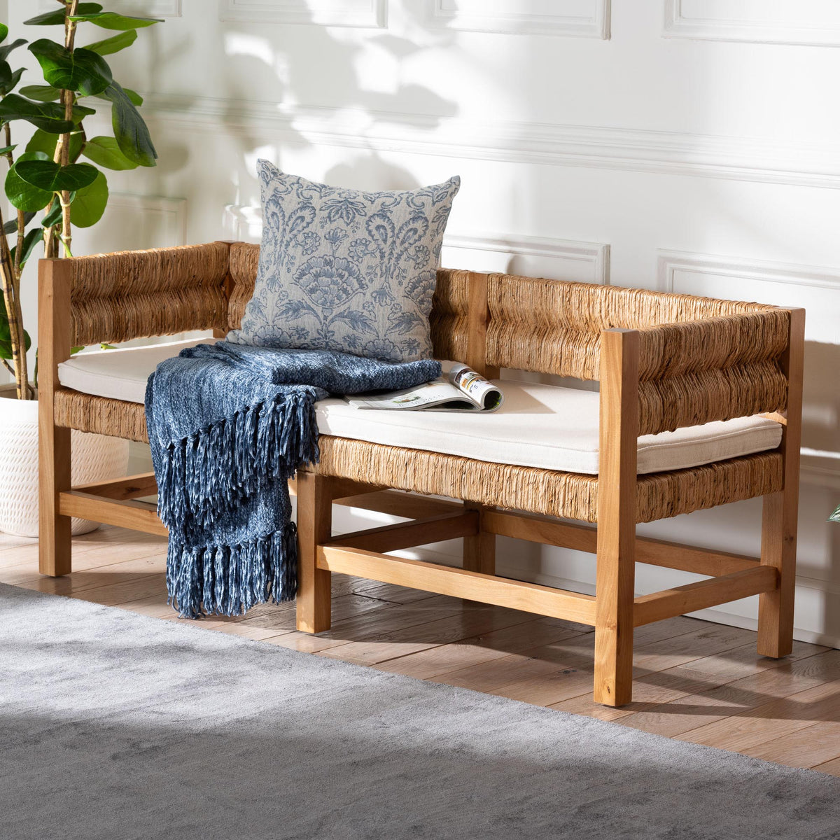 Bali & Pari Ismael Accent Bench