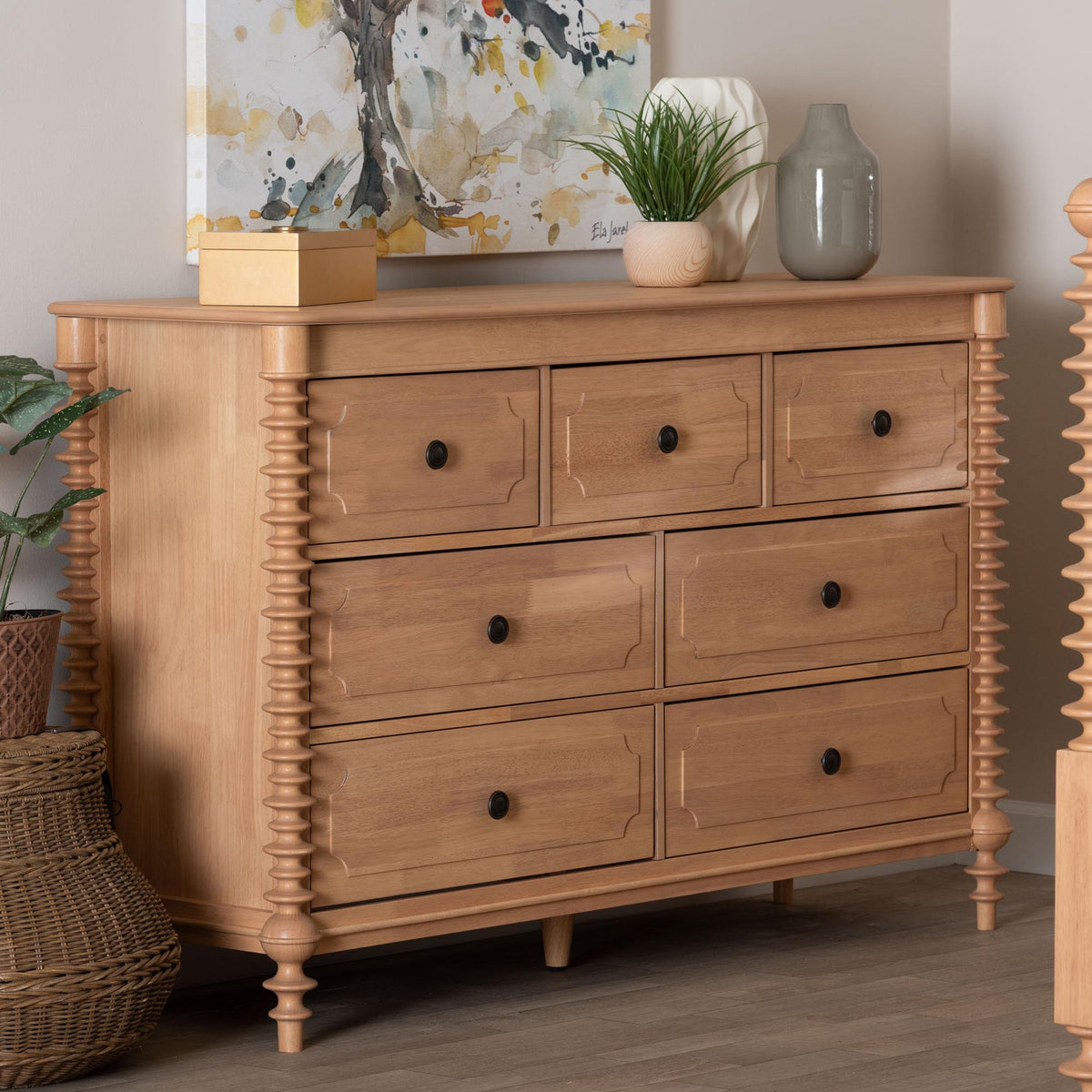 Neviah 7-Drawer Dresser