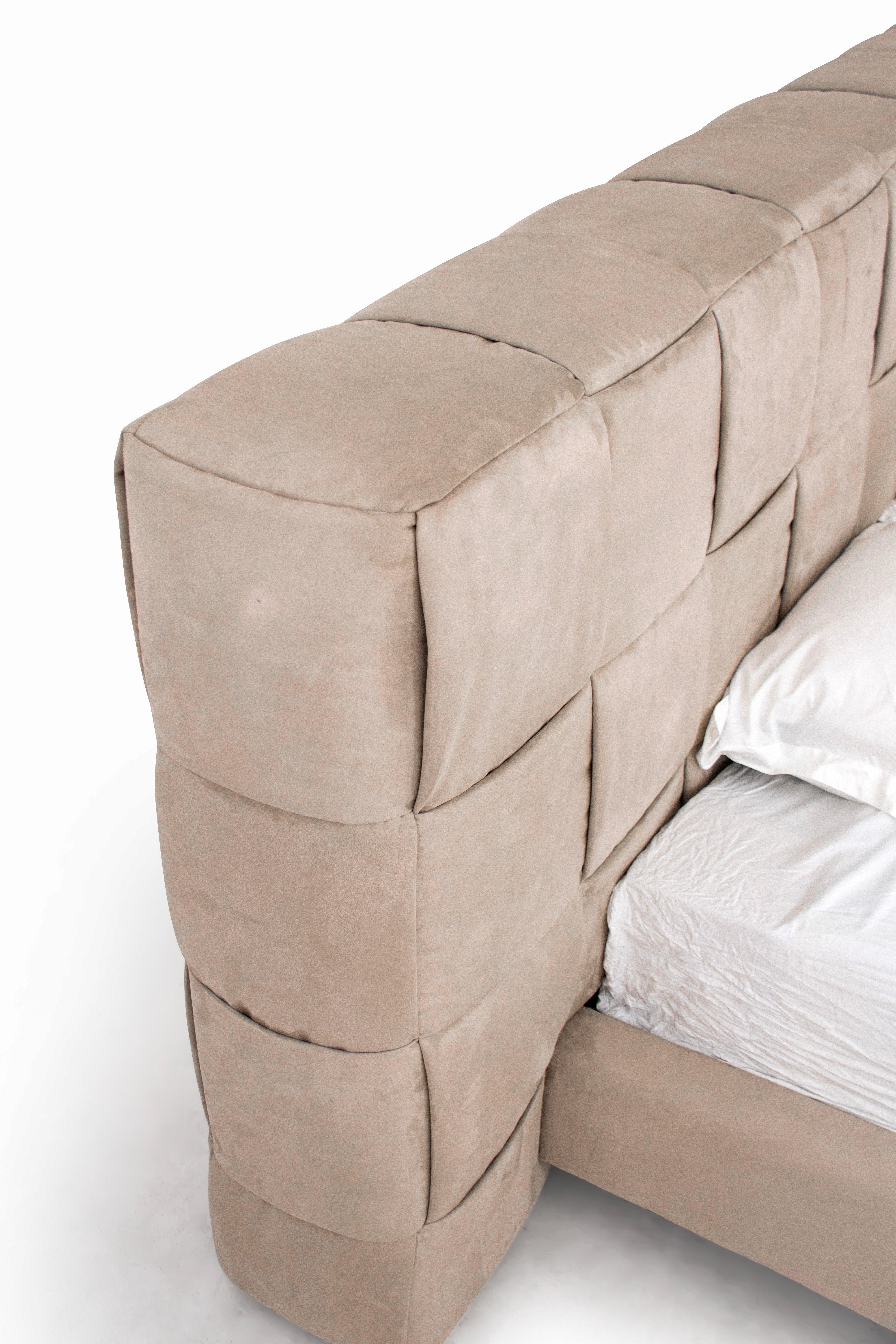 Modrest McKamey Modern Fabric Bed