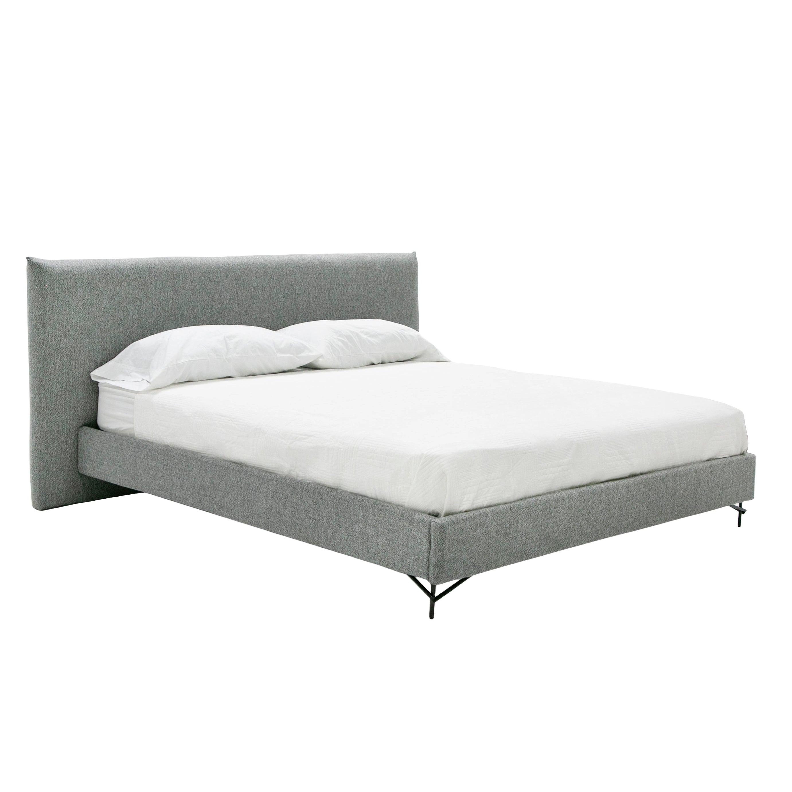 Nova Domus Aria Italian Modern Fabric Bed