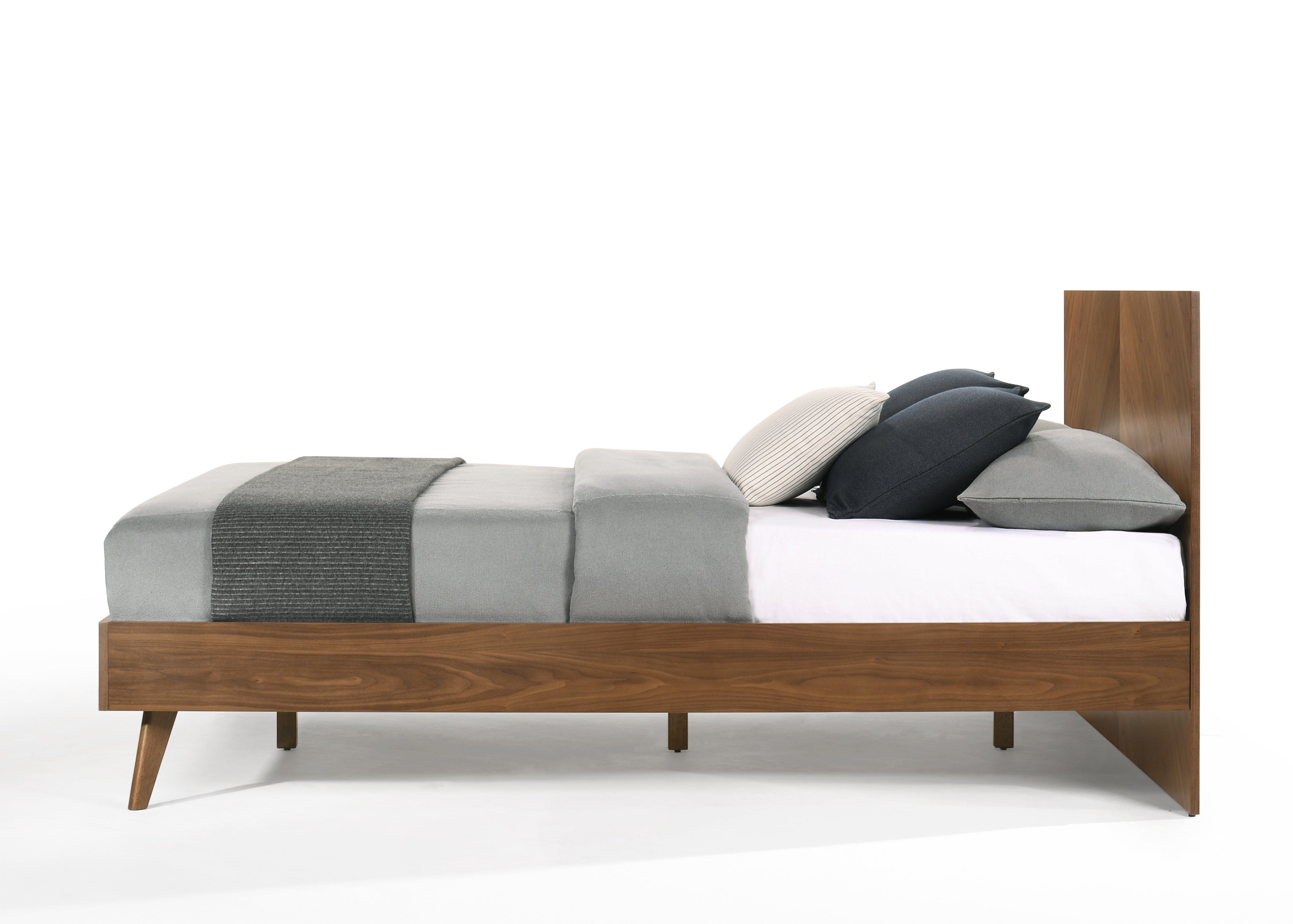 Nova Domus Kamela - Modern Walnut Bed-Bed-VIG-Wall2Wall Furnishings