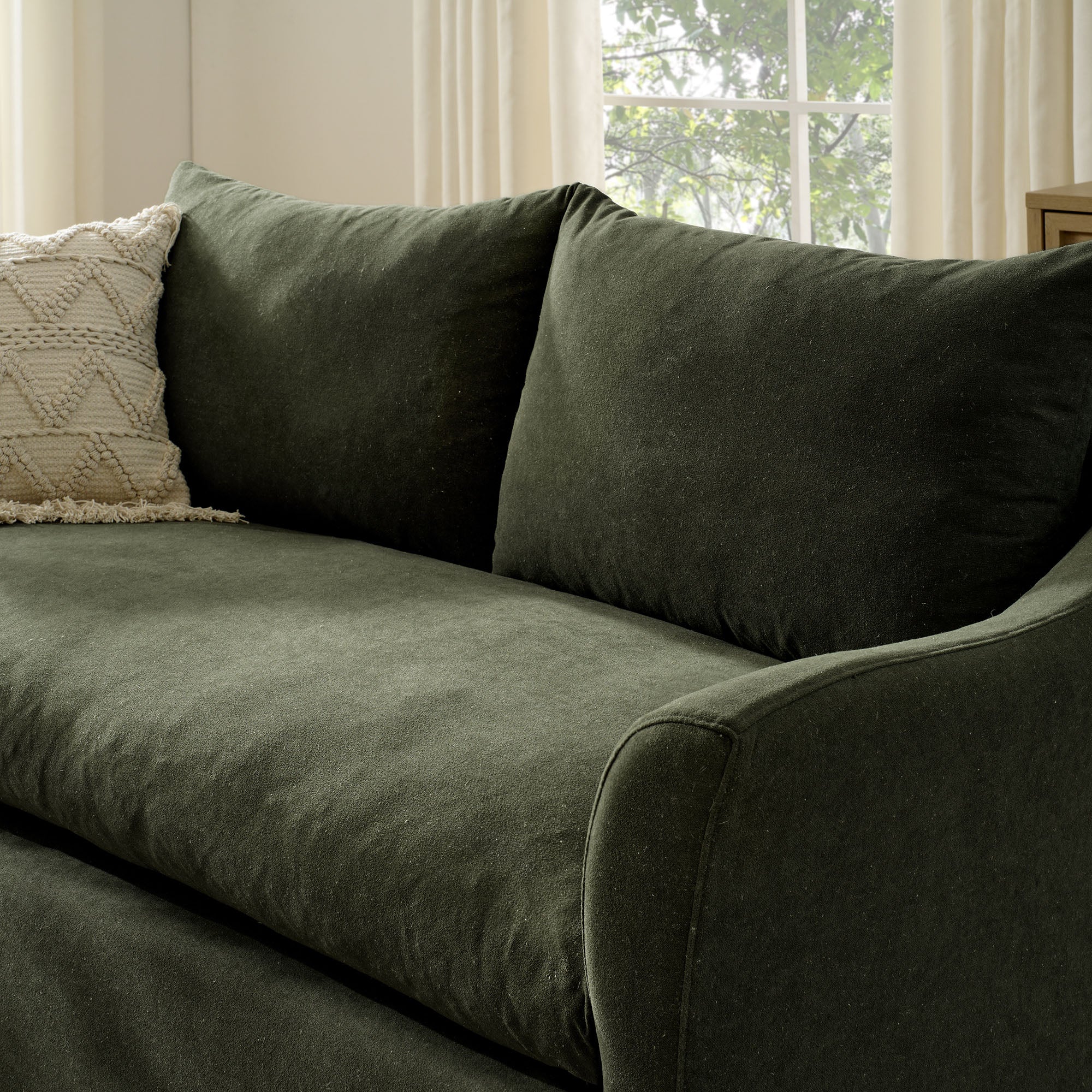 Somerset 70" Linen Blend Slipcovered Loveseat