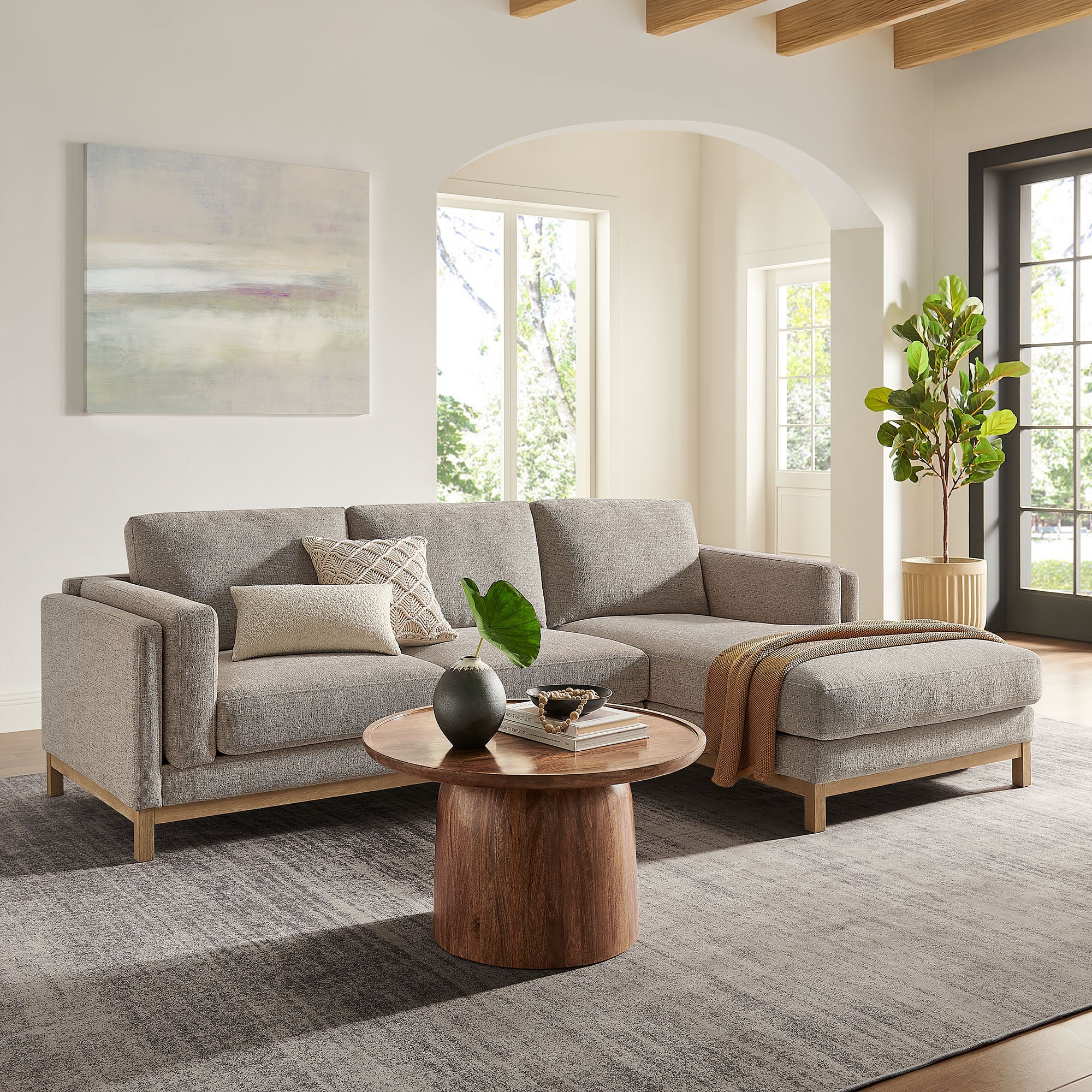 Roscoe Right-Facing Fabric Sectional Sofa with Chaise