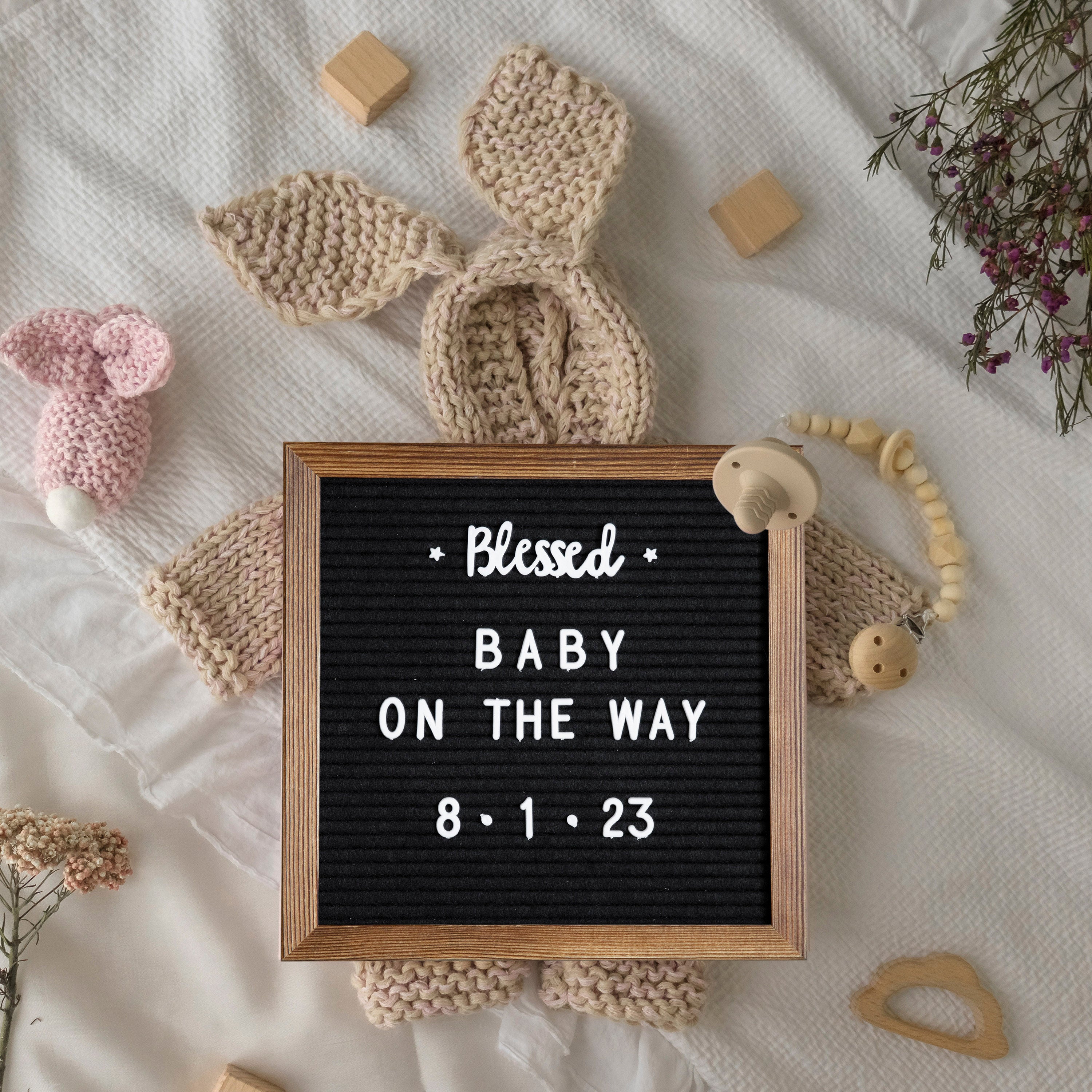 Gracie Felt Letter Board with Wooden Frame, 389 PP Letters Including Numbers, Symbols and Icons, Canvas Carrying Case-Felt Letter Boards-Flash Furniture-Wall2Wall Furnishings