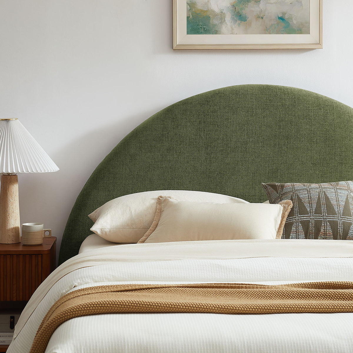 Resort Arched Upholstered Fabric Storage Platform Bed Frame