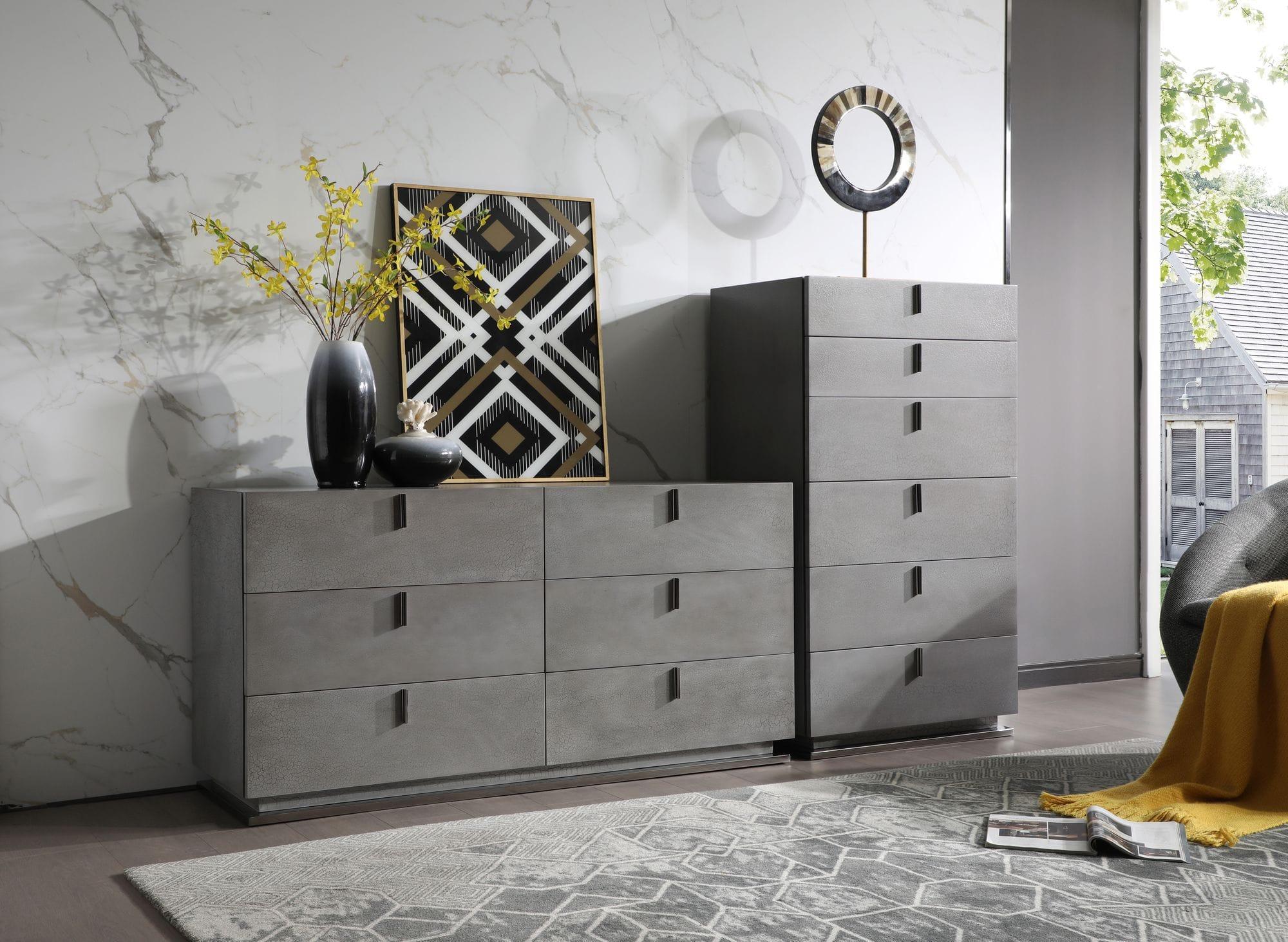 Buckley Modern Crackle Chest