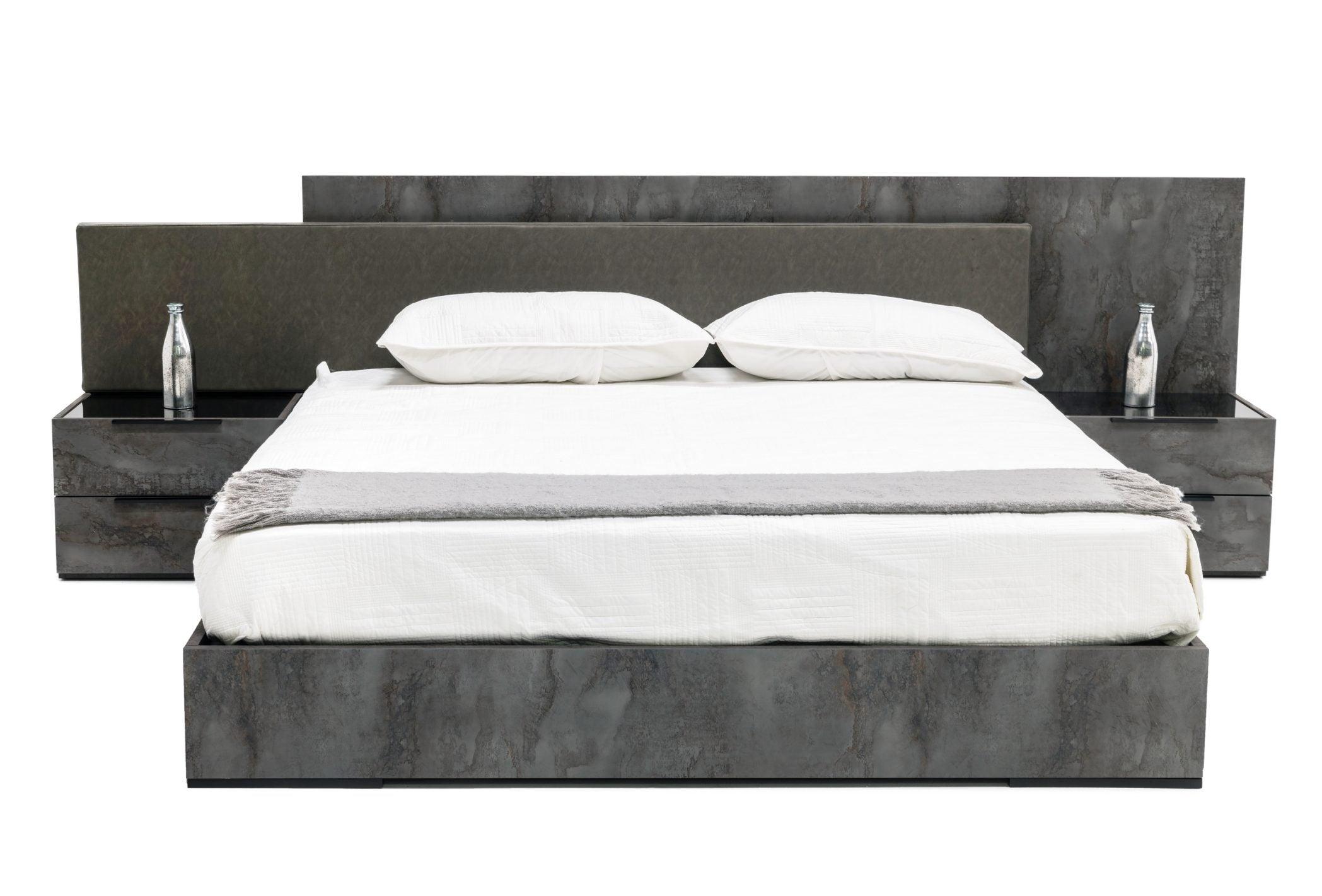 Nova Domus Ferrara Modern Volcano Oxide Bed